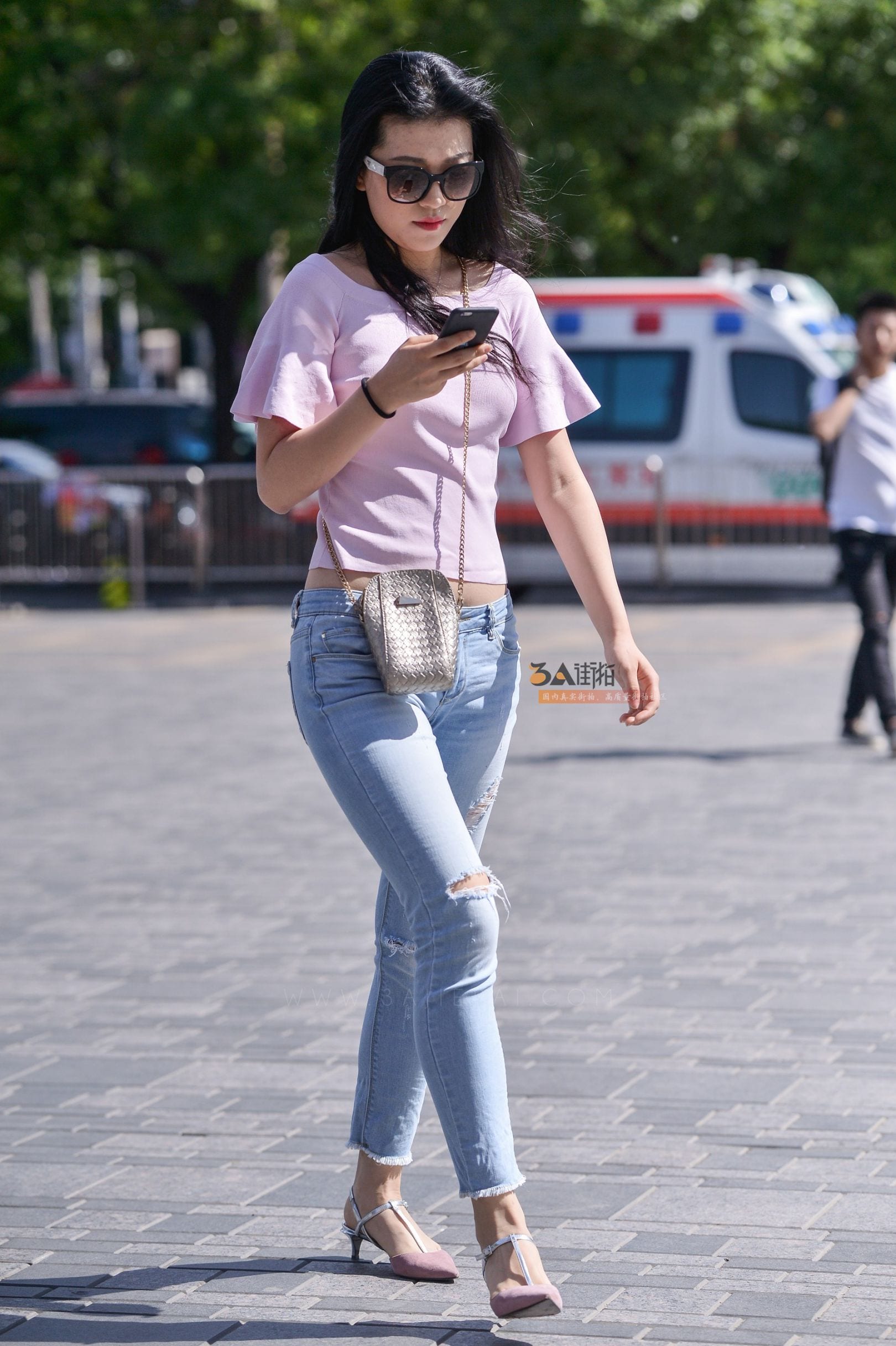 103762-mkmbuvsc4fo.jpg