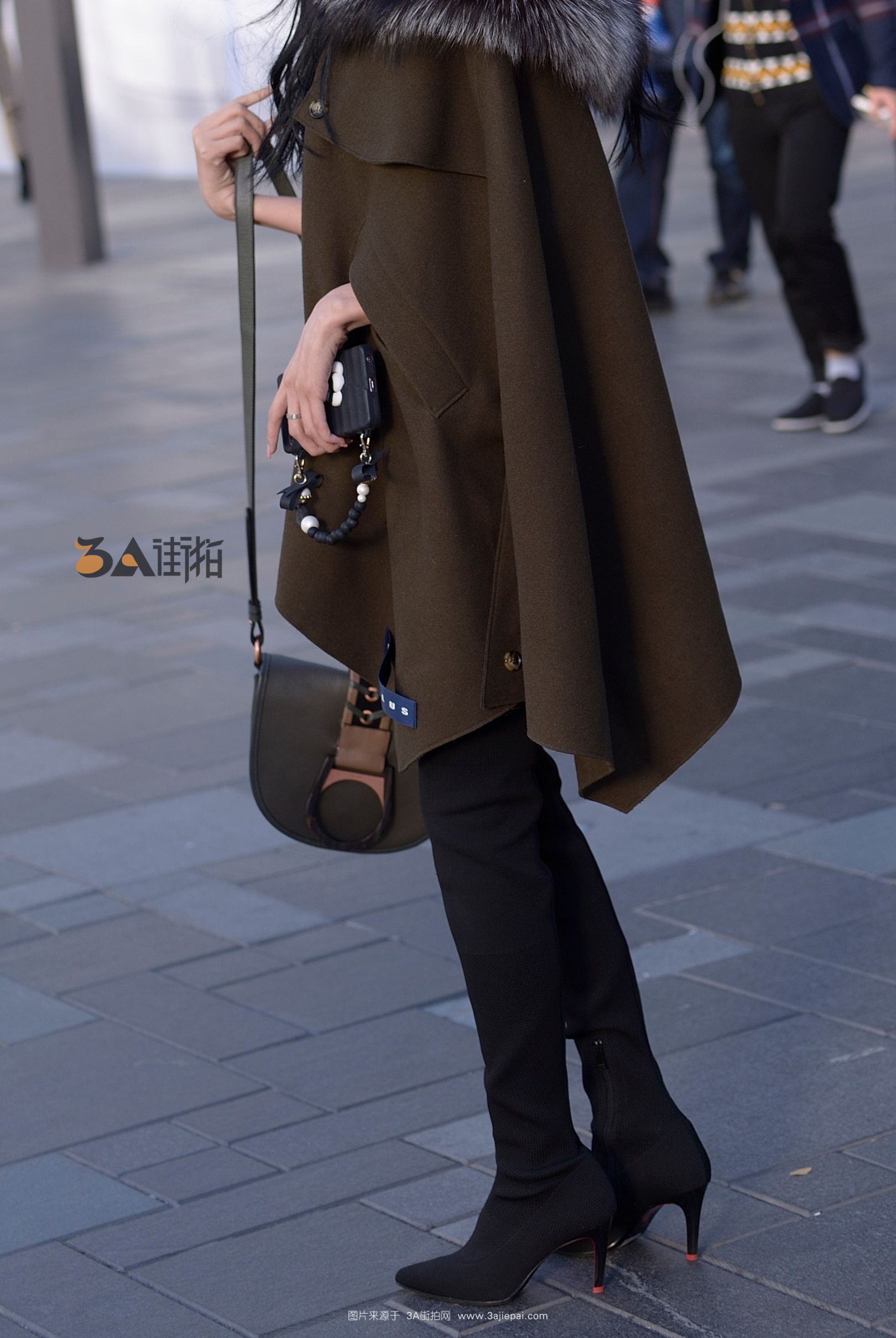 104515-xlzxntbxwd3.jpg