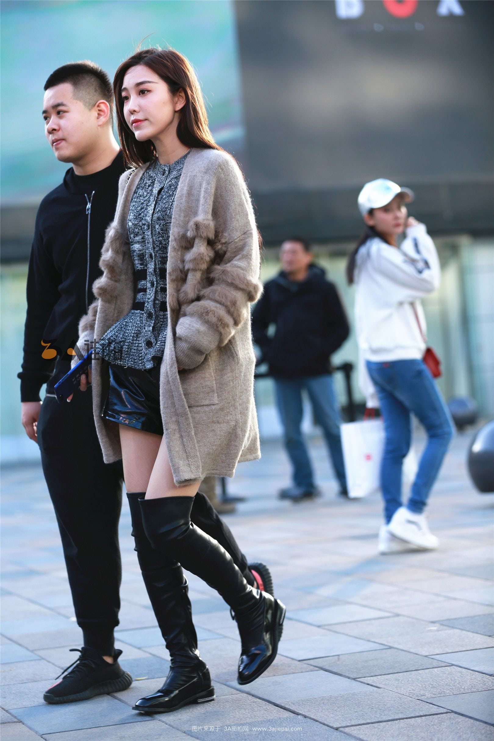 104525-unyrqub43k3.jpg