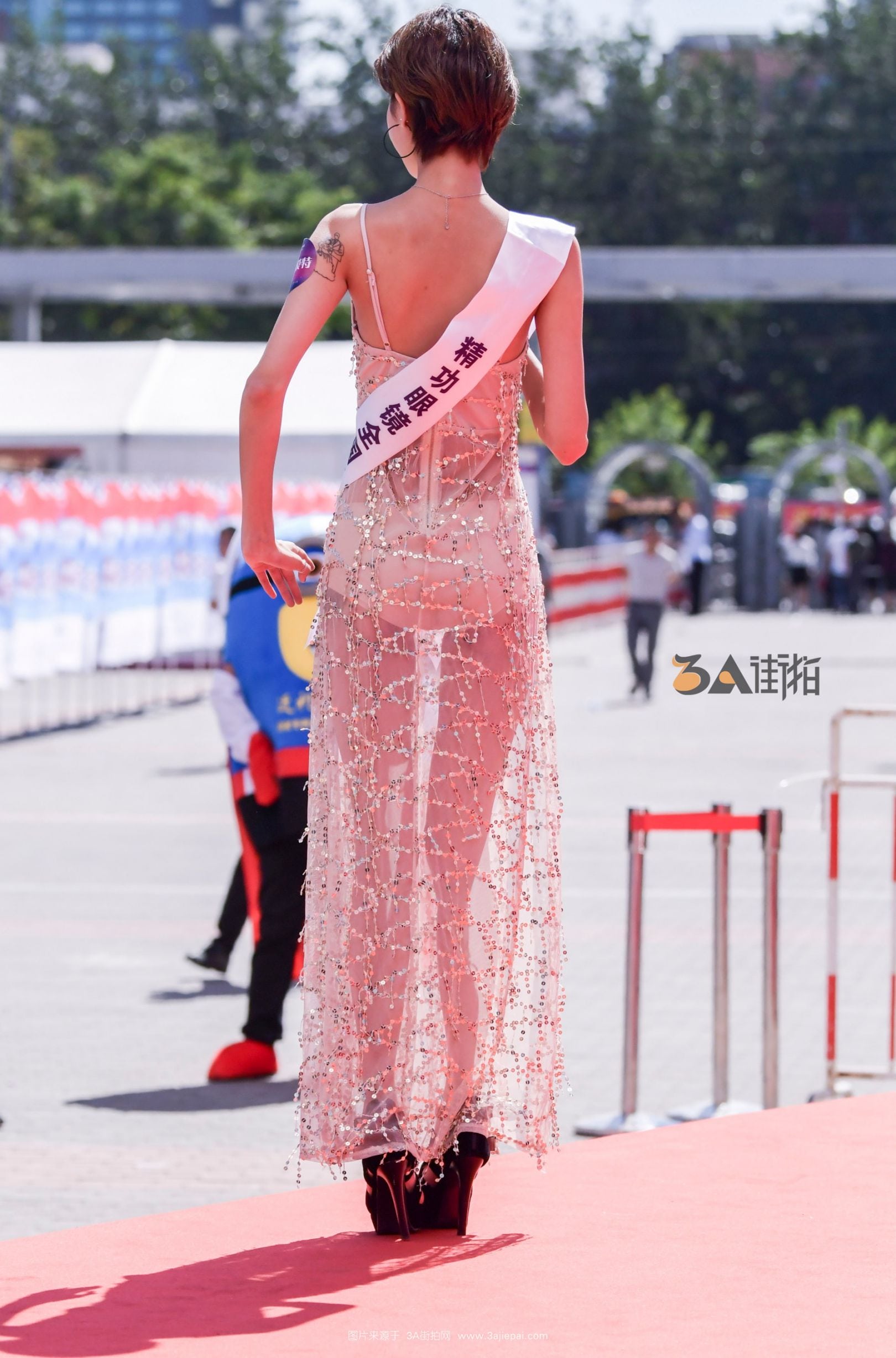 105438-afryquc4bdh.jpg