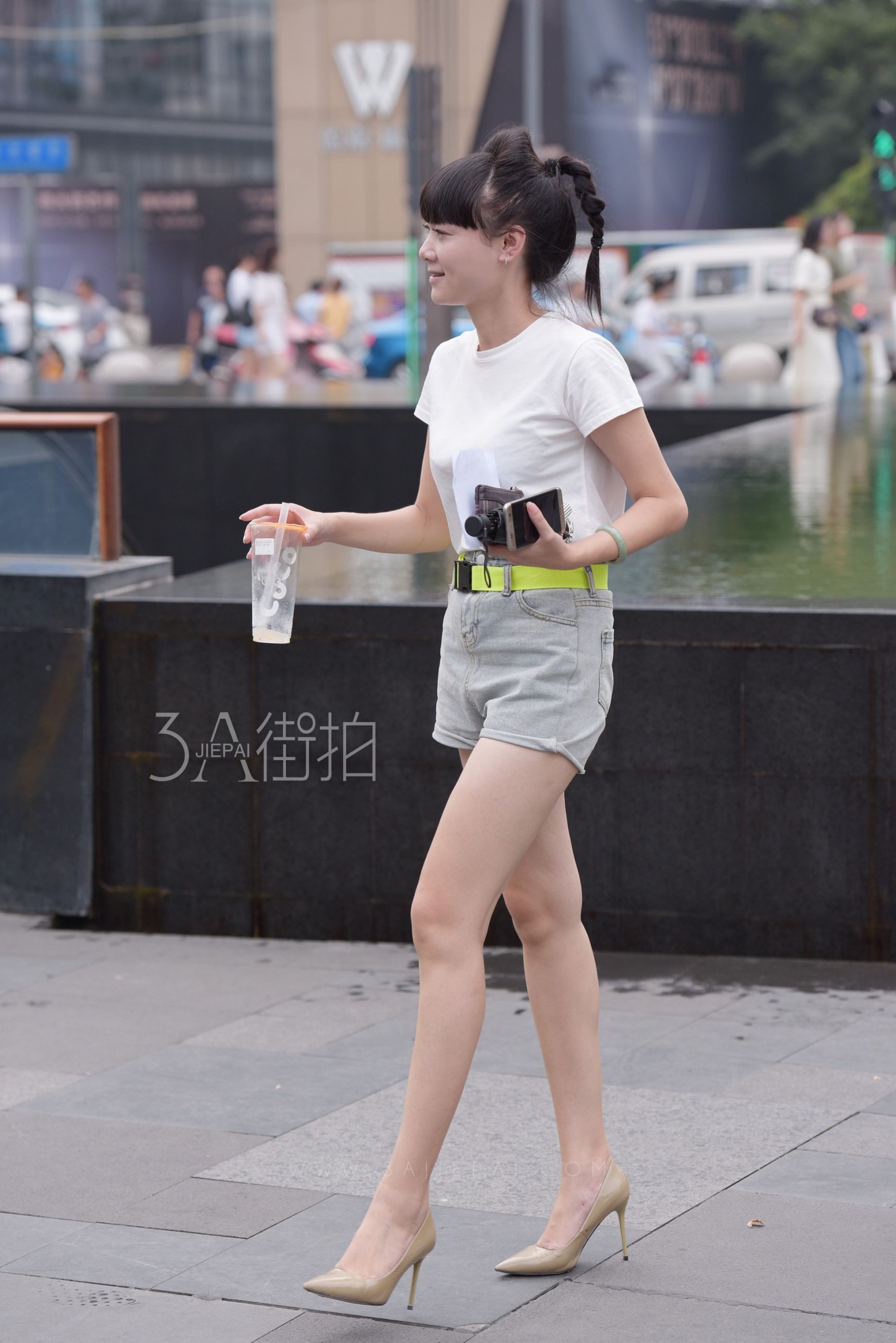 100629-qcwaebl5zdj.jpg