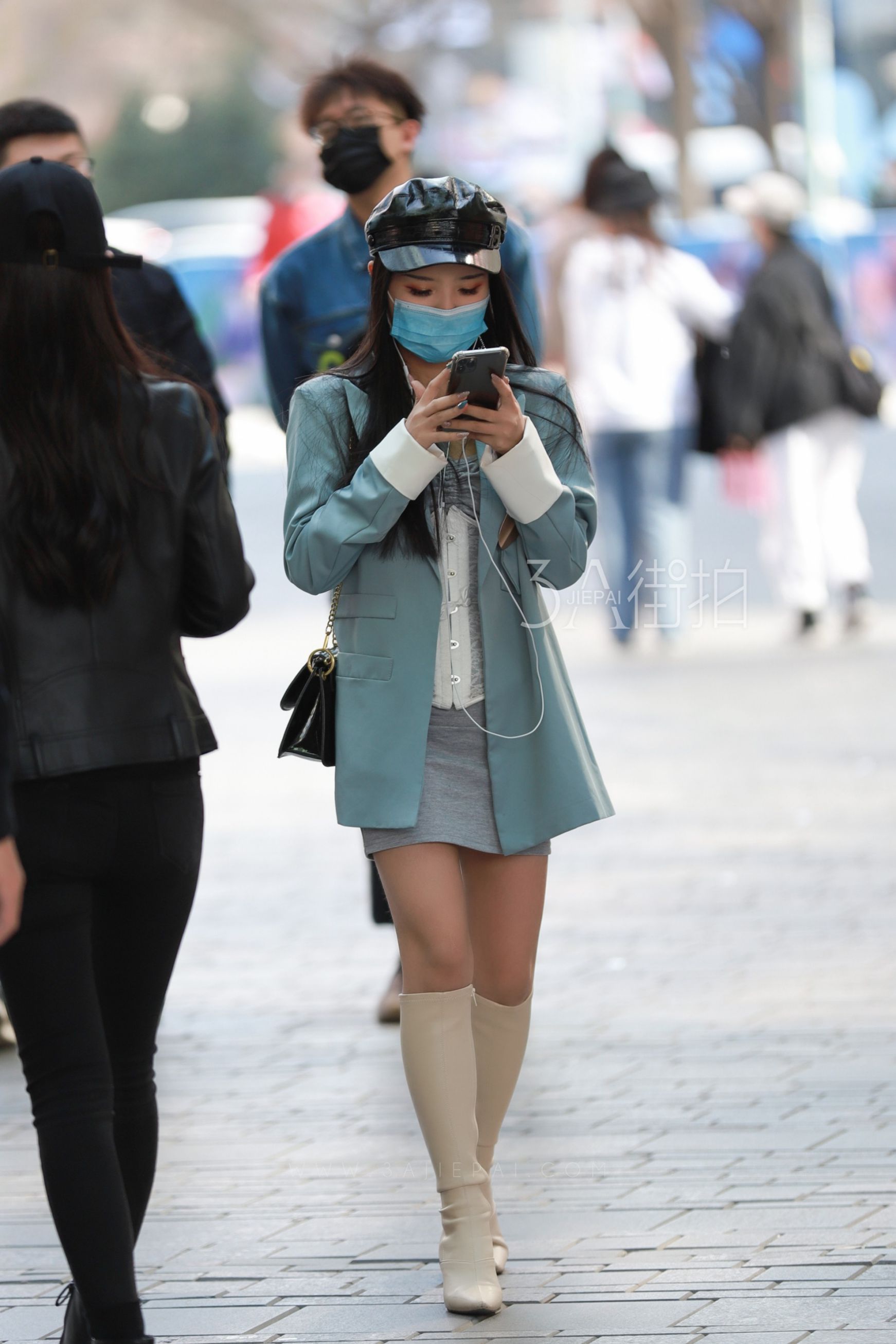 100422-vyevb3now24.jpg