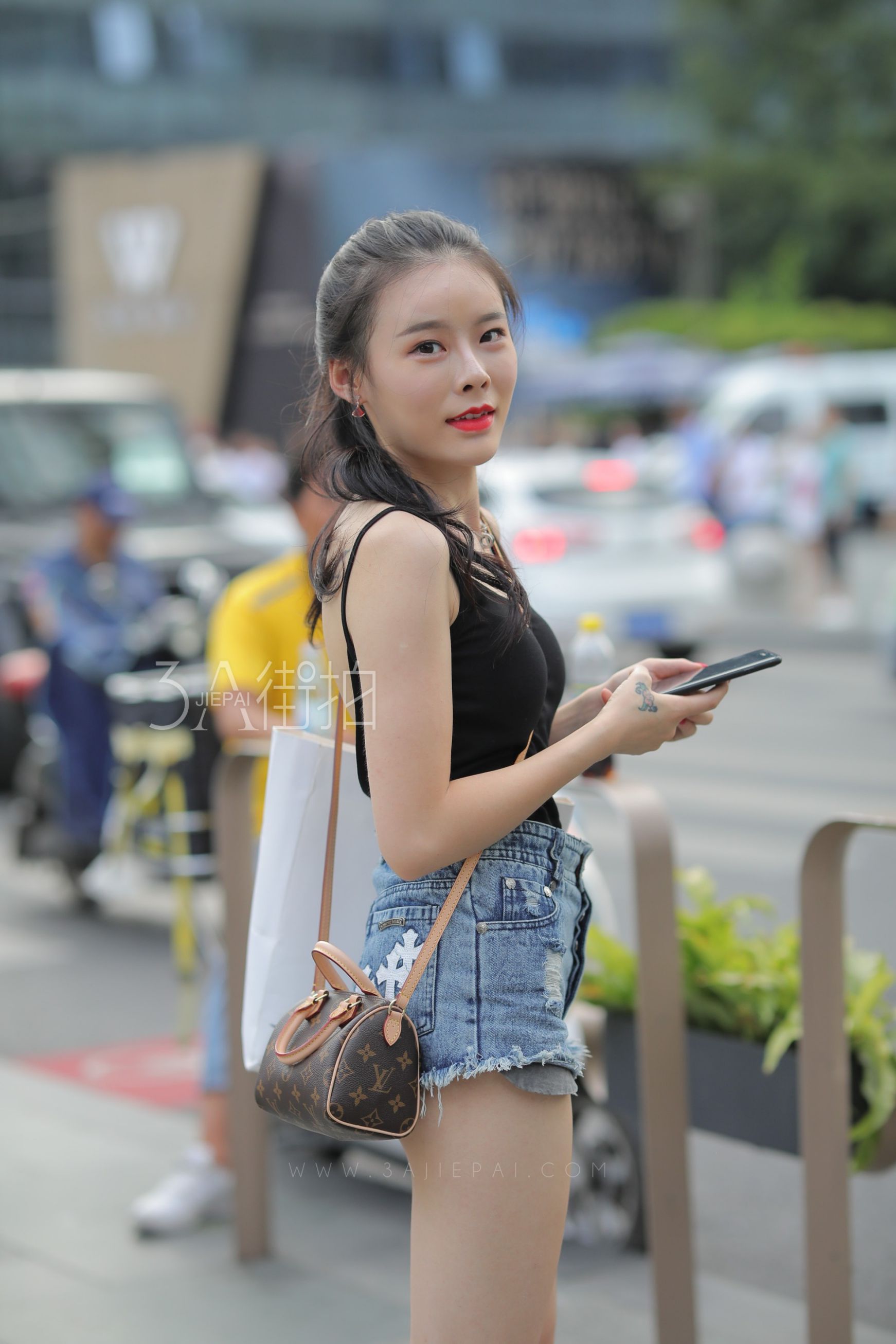 100244-y44xfuz3nm2.jpg