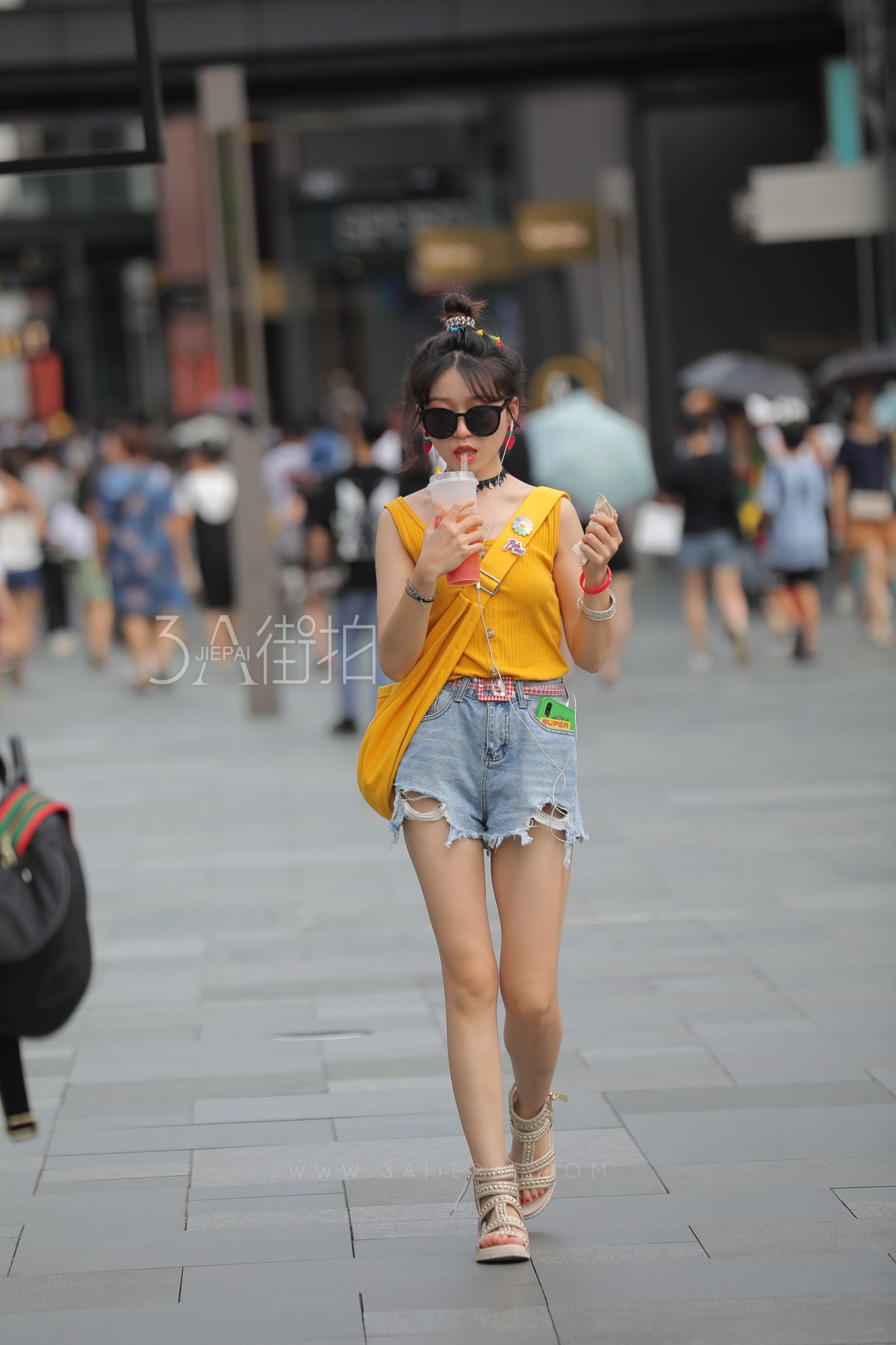99919-p5zz1e4l5ir.jpg