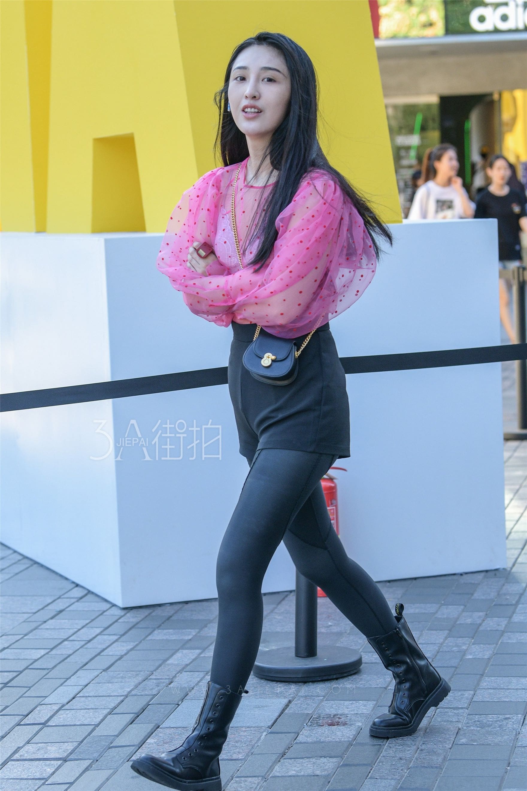 99436-wblegek5jai.jpg