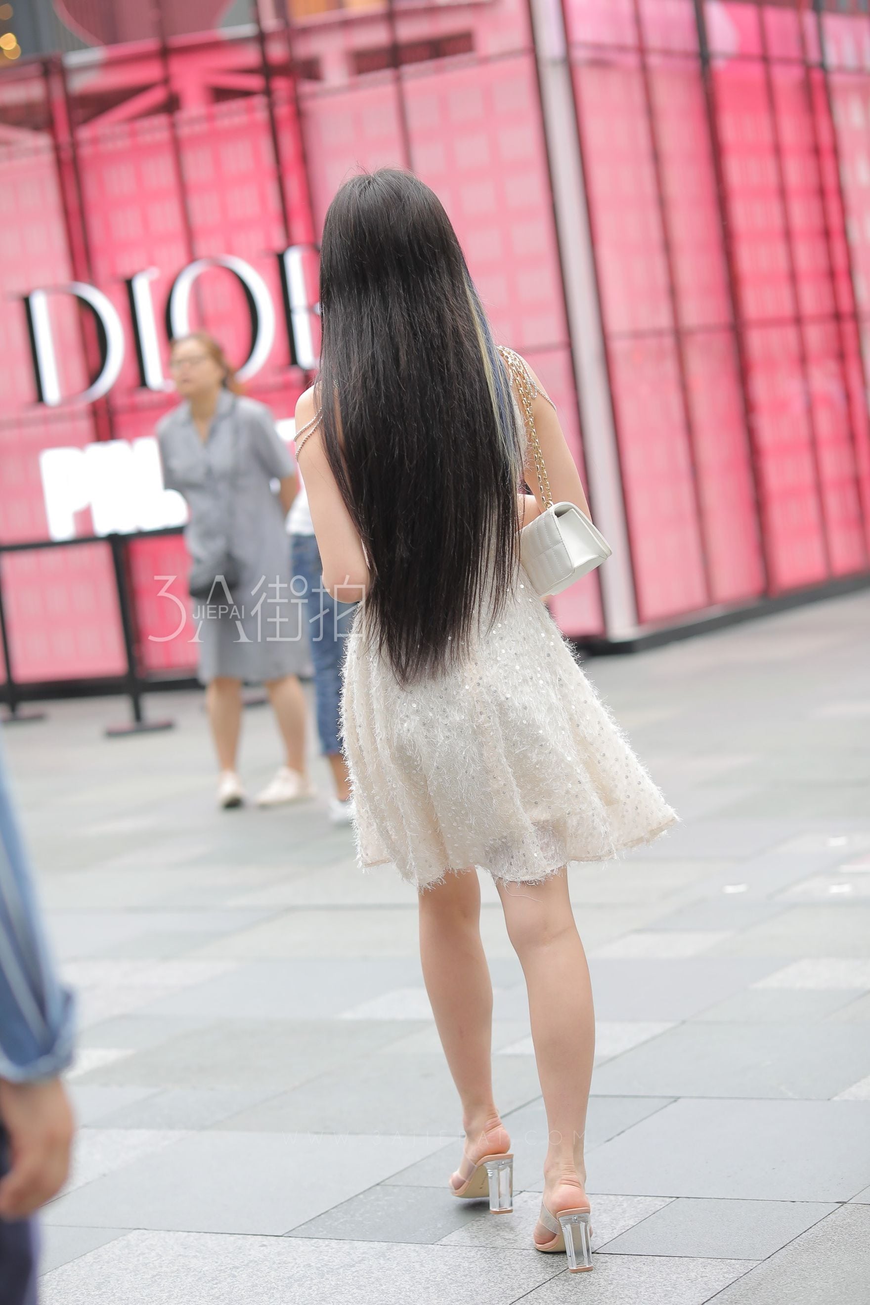 99045-1glfutcvz0w.jpg