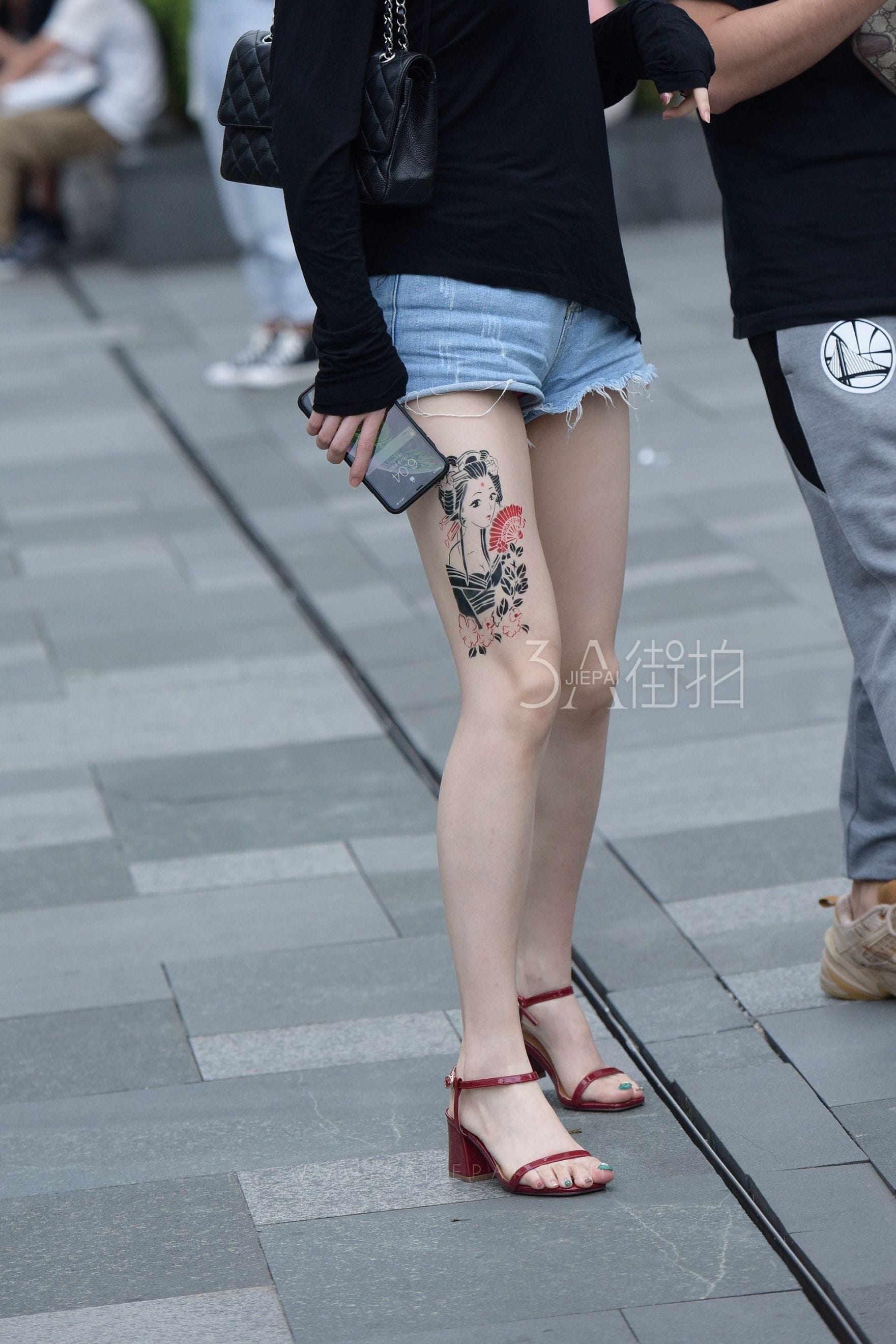 98692-c01vv4jeeo5.jpg