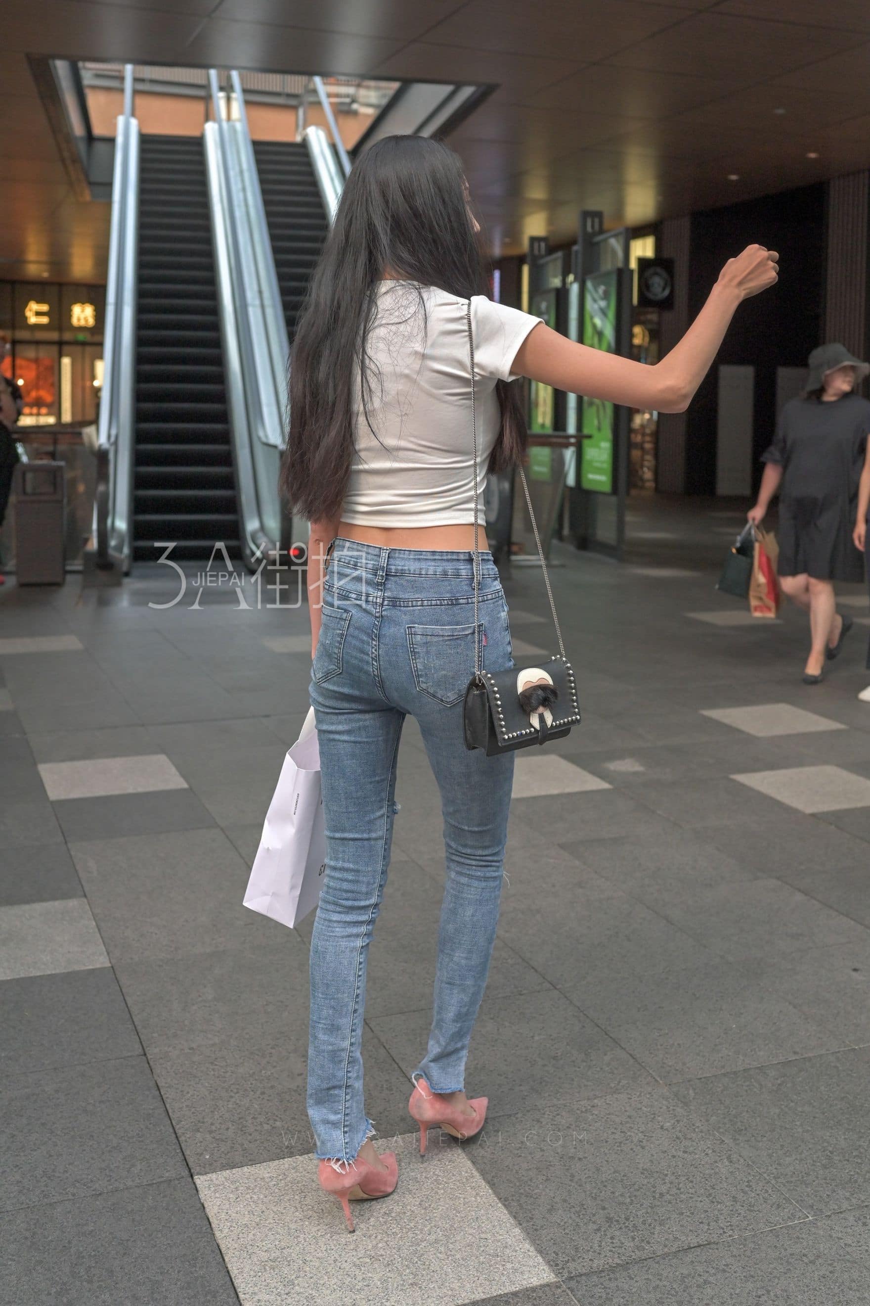 98573-ui5bs5ingco.jpg