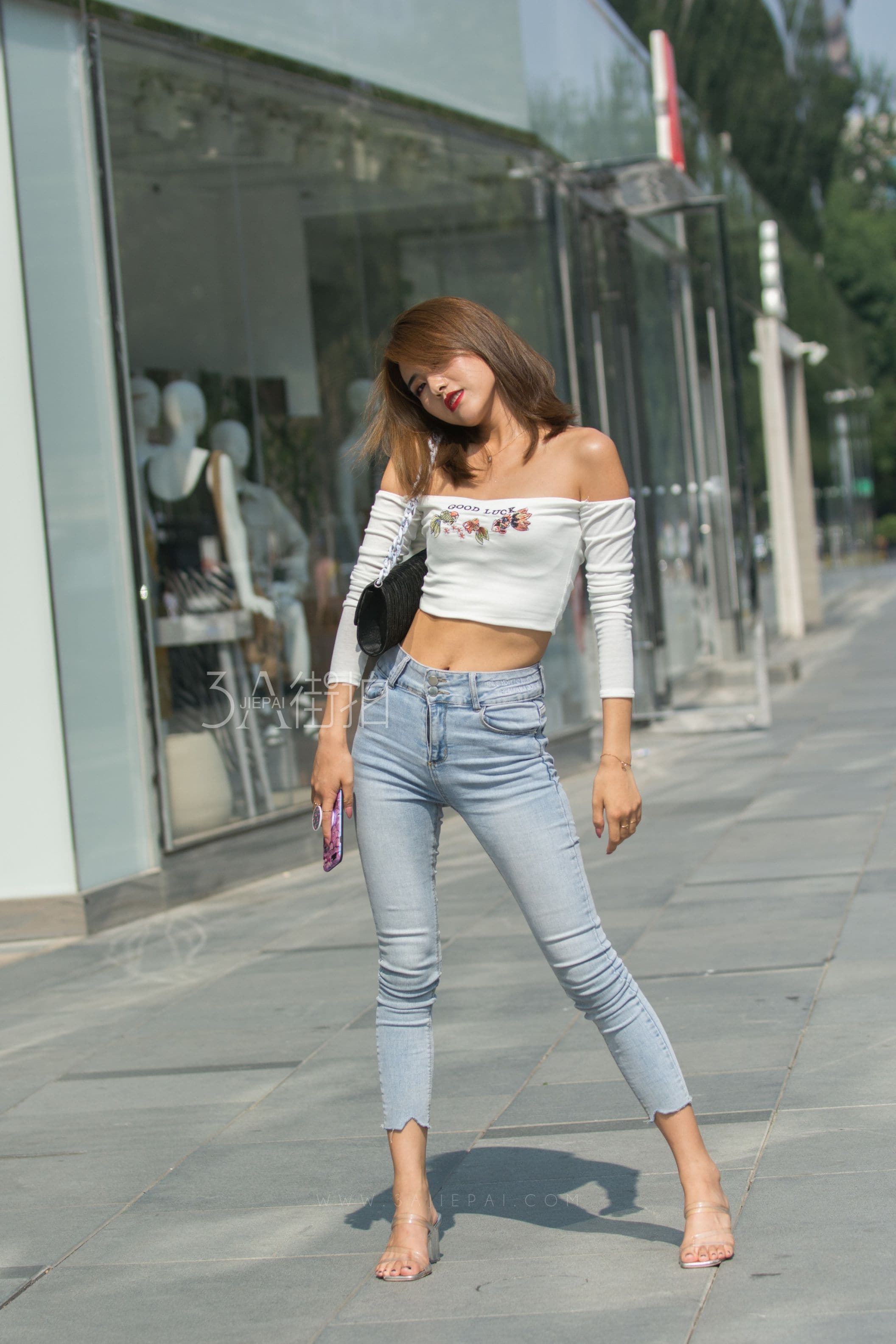 98511-24rxs4khw1j.jpg