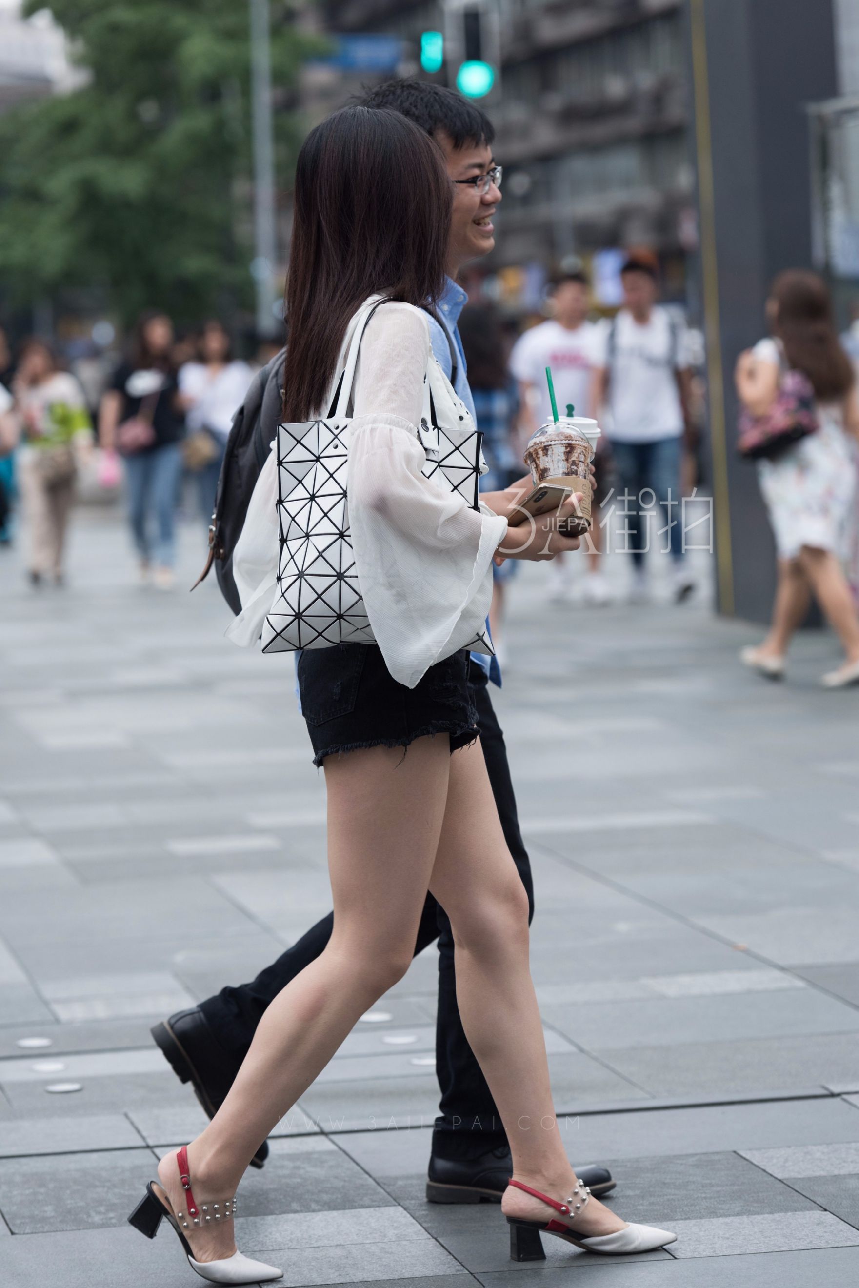 98493-0dvaj2mddmb.jpg