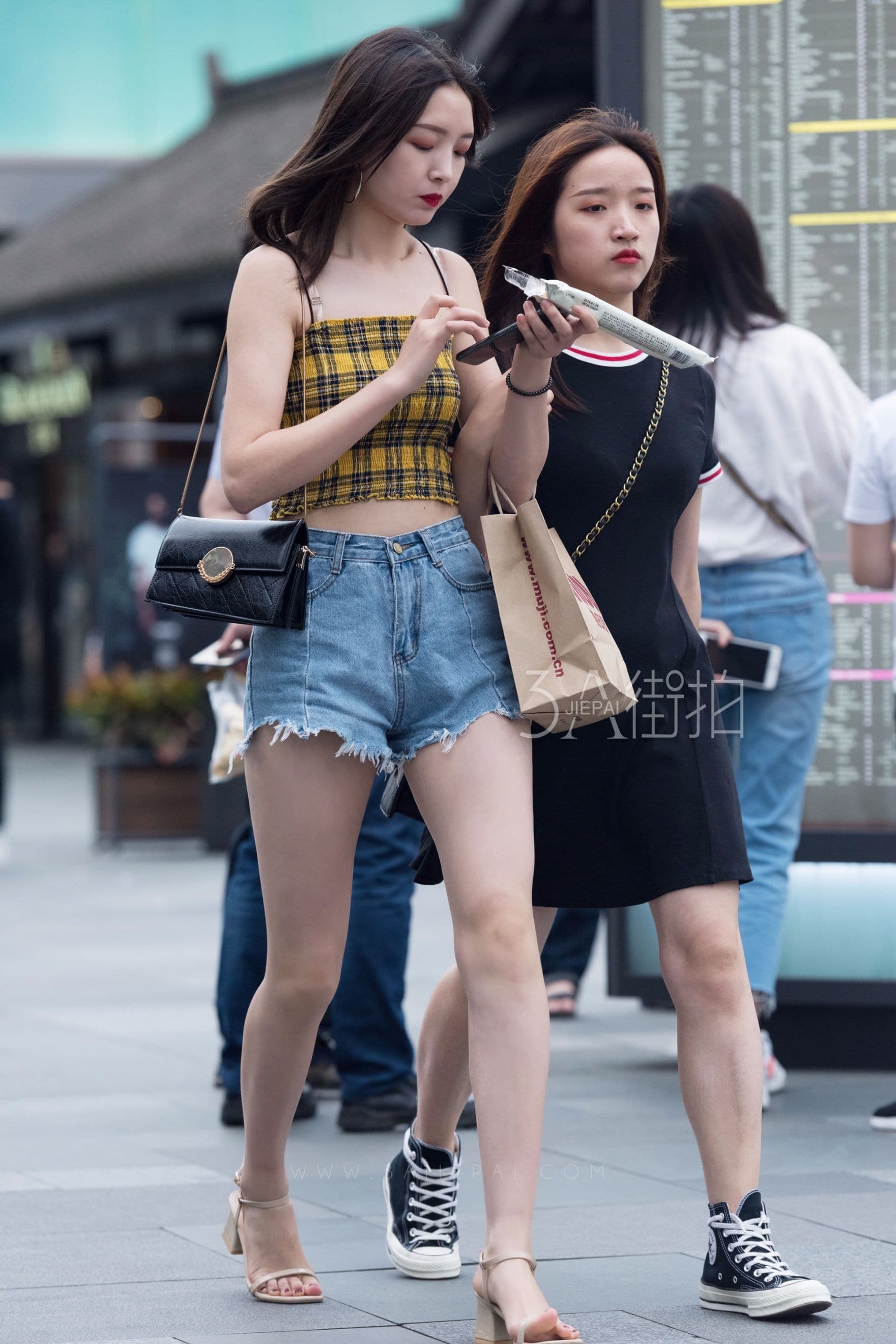 98323-j2iizhp3j3d.jpg