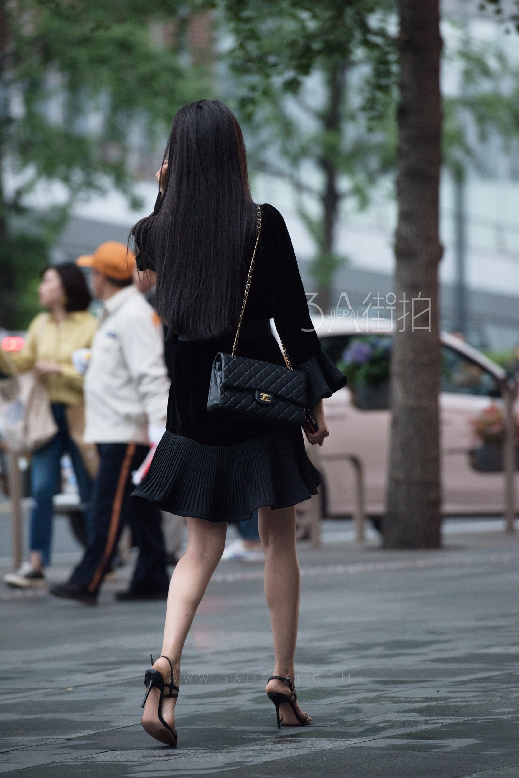 98298-rrsqii5snbp.jpg