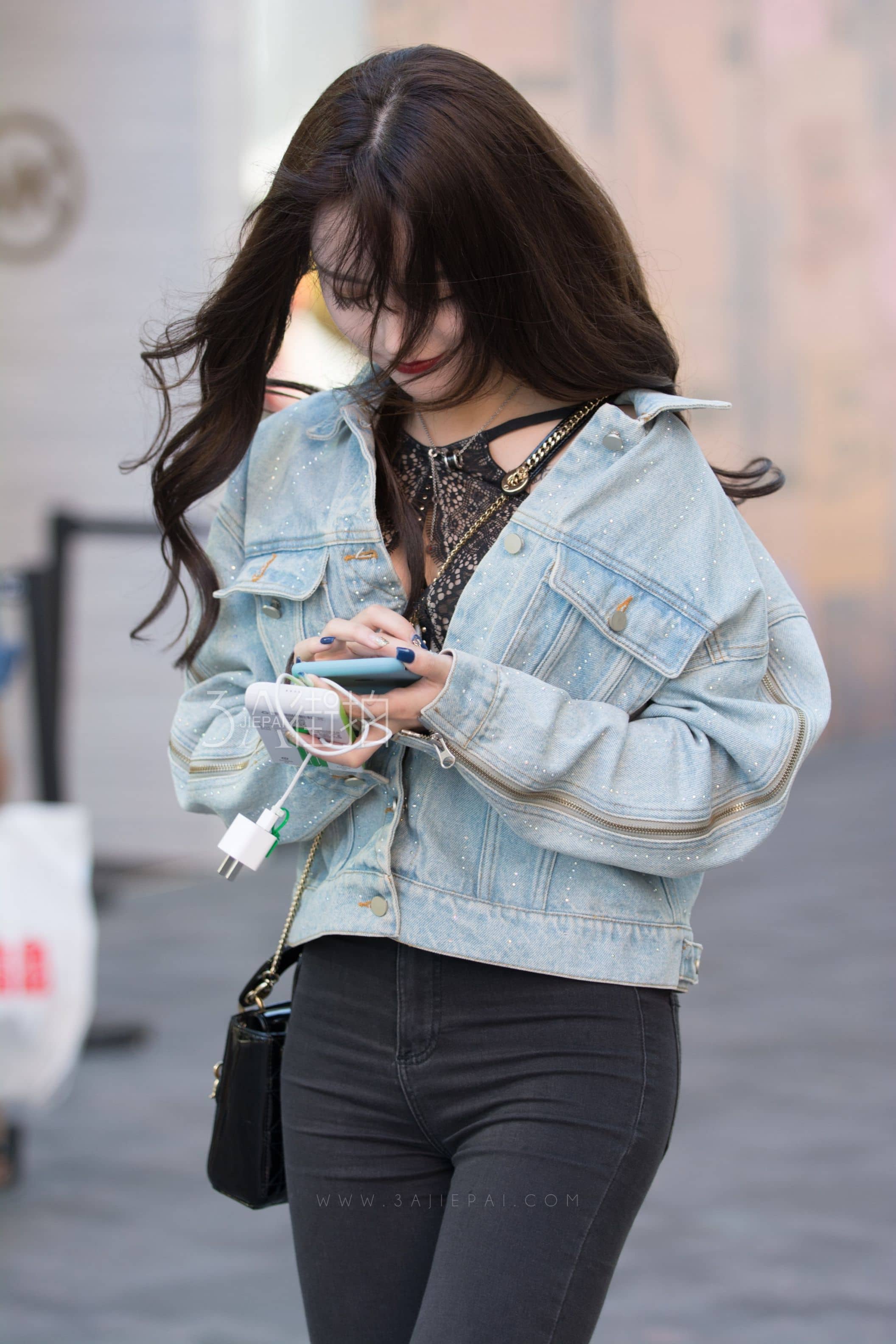 98237-dmofnrylibv.jpg