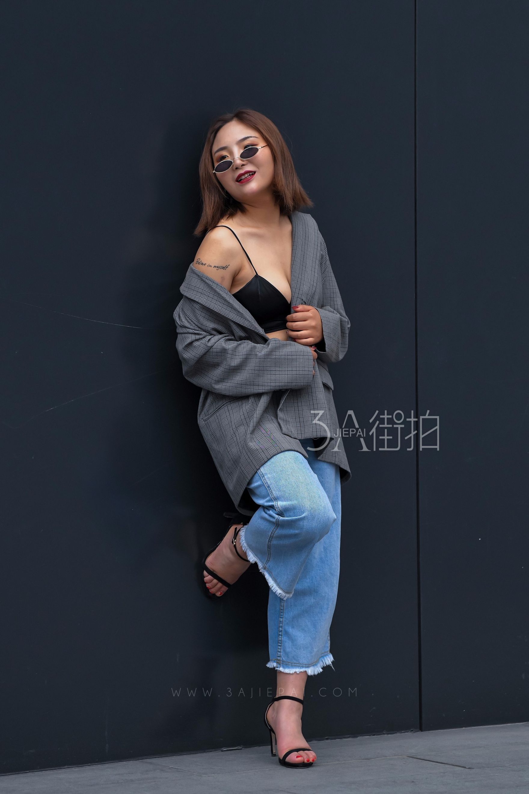 98208-uitoo2c4wxs.jpg