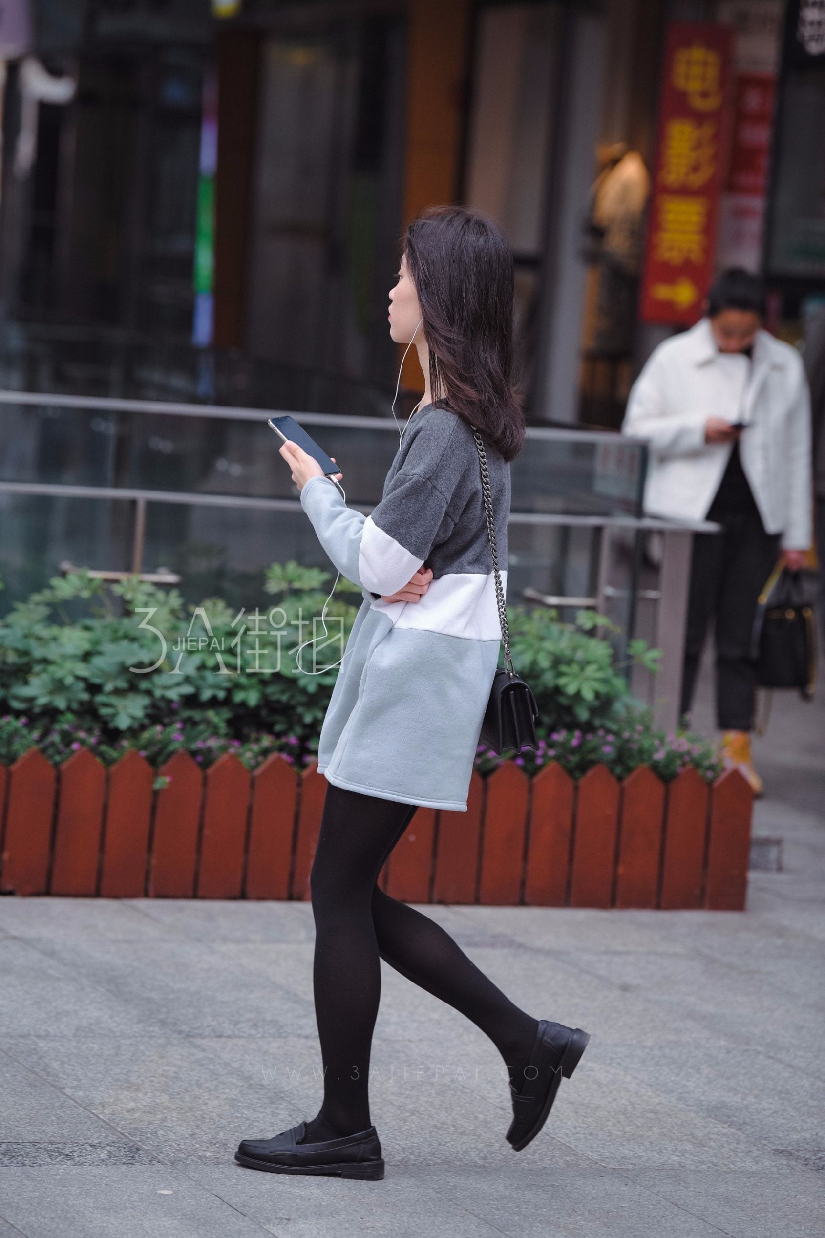 97890-bmus41fiqyk.jpg