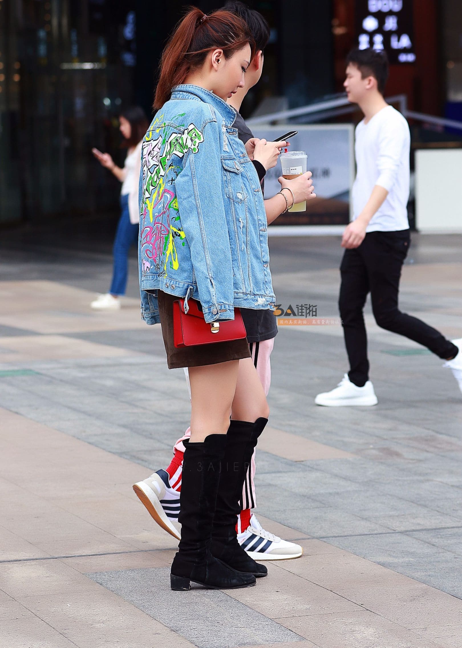 95025-xbtapu41ml5.jpg