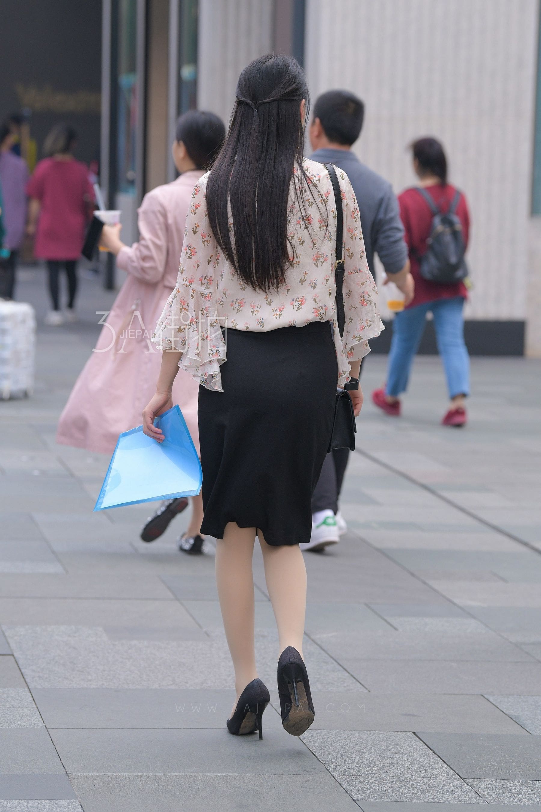 108492-5xcedfv1i12.jpg