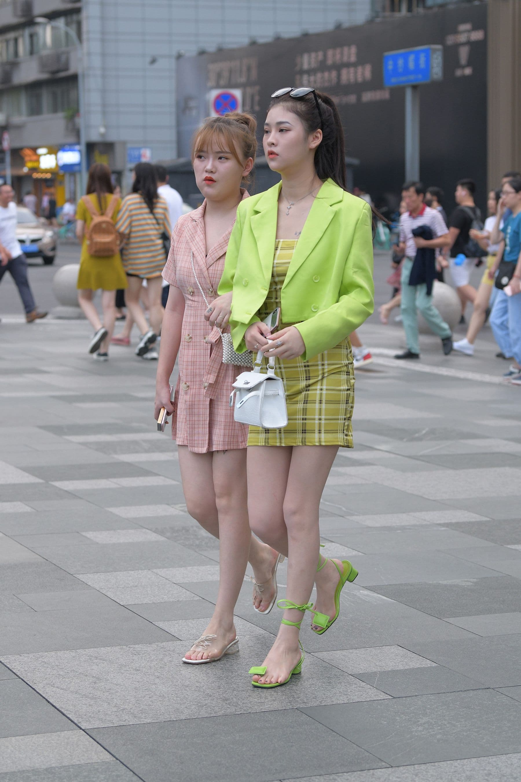 108577-hum0obwpfcf.jpg