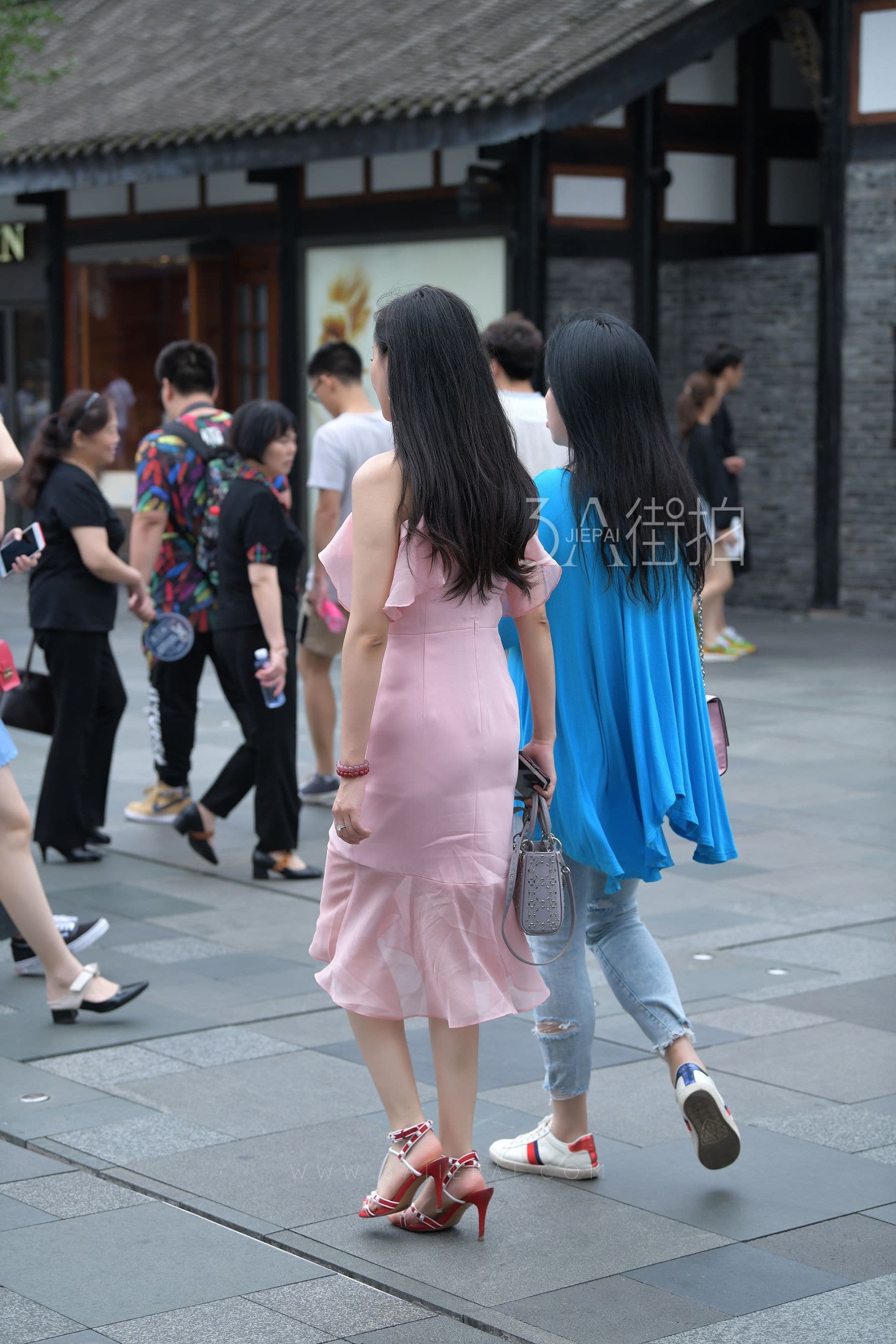 108674-qljylaw41so.jpg