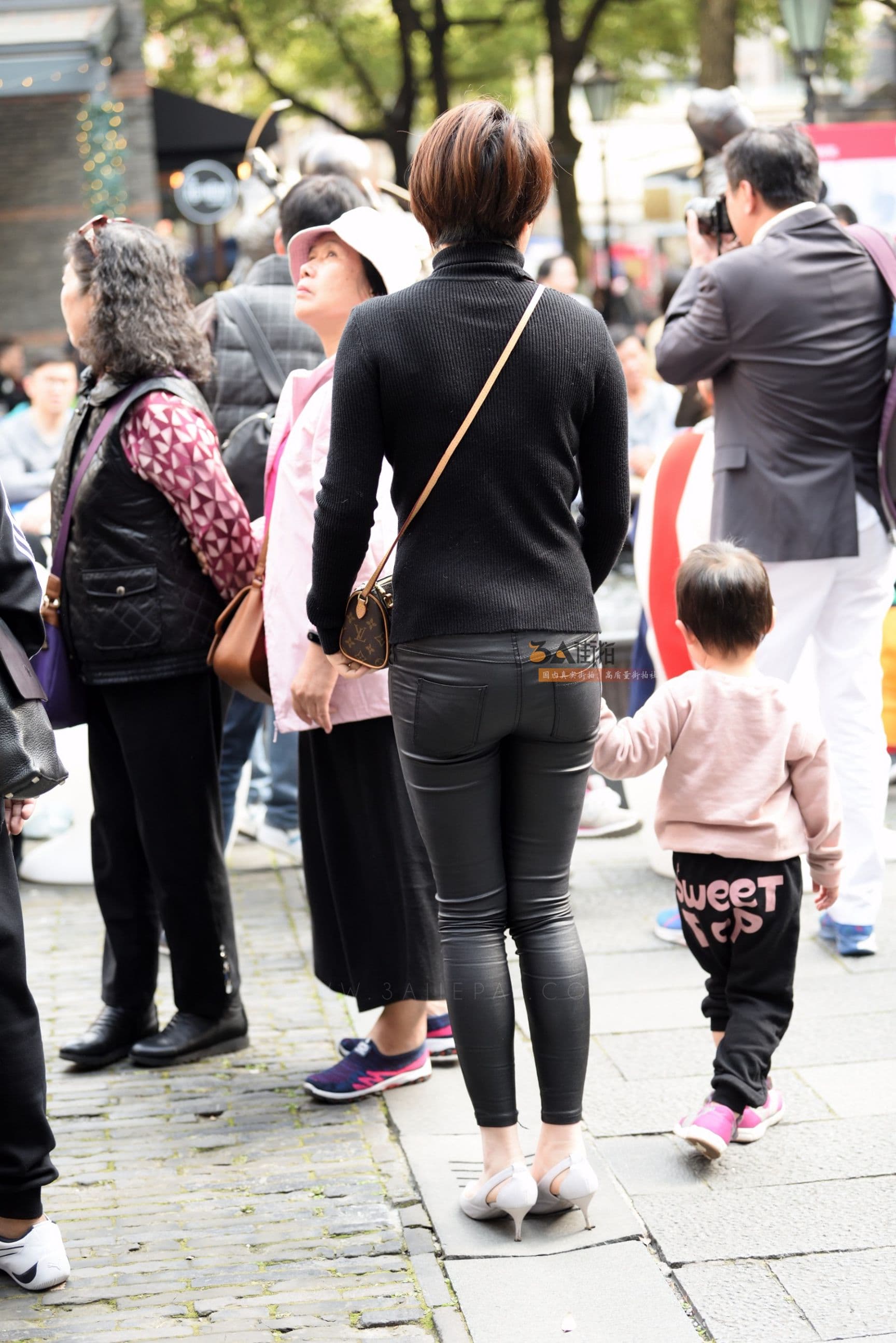 90717-ytaiqnho5pi.jpg