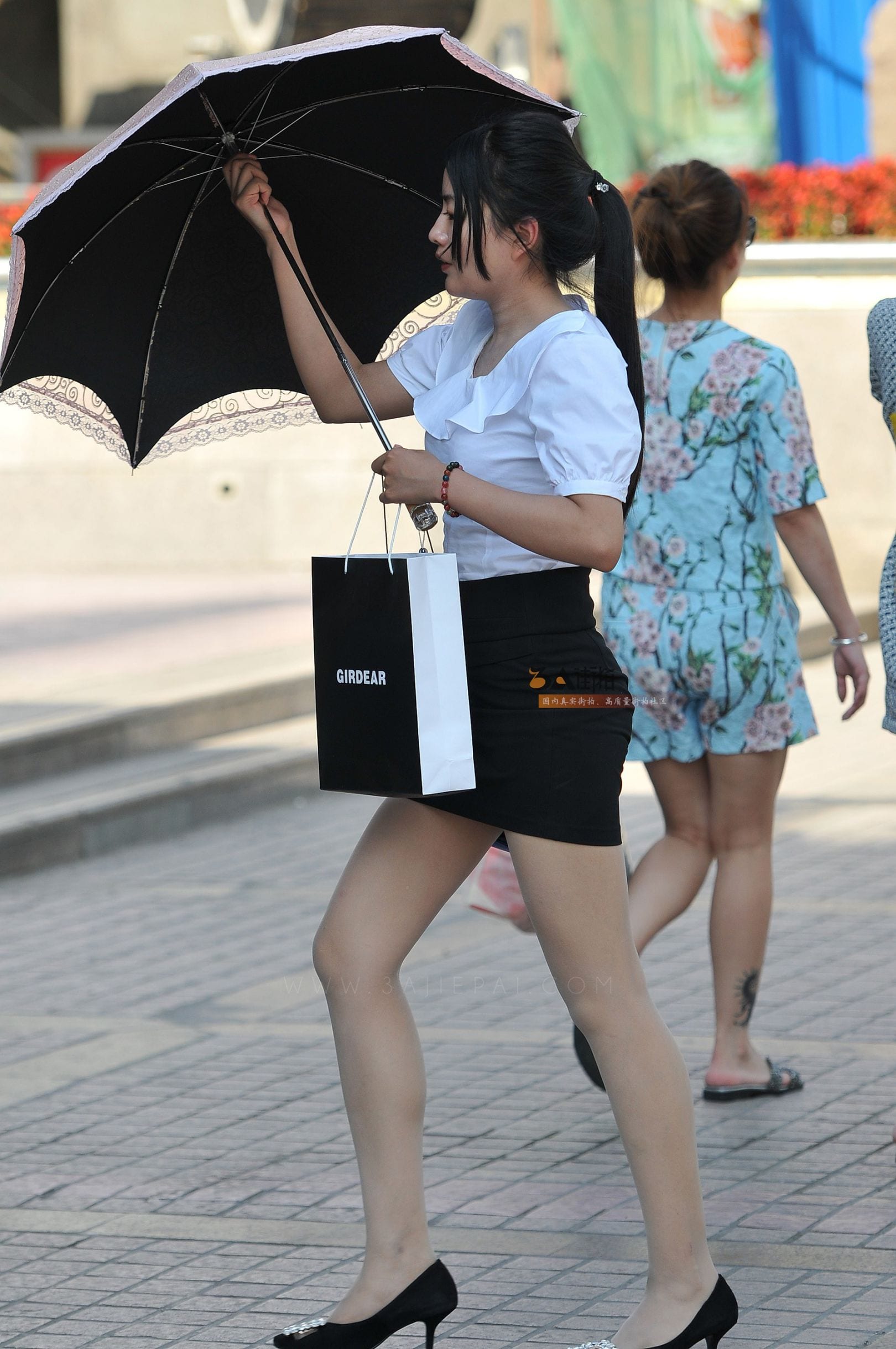 89024-ulop2sxl1tv.jpg