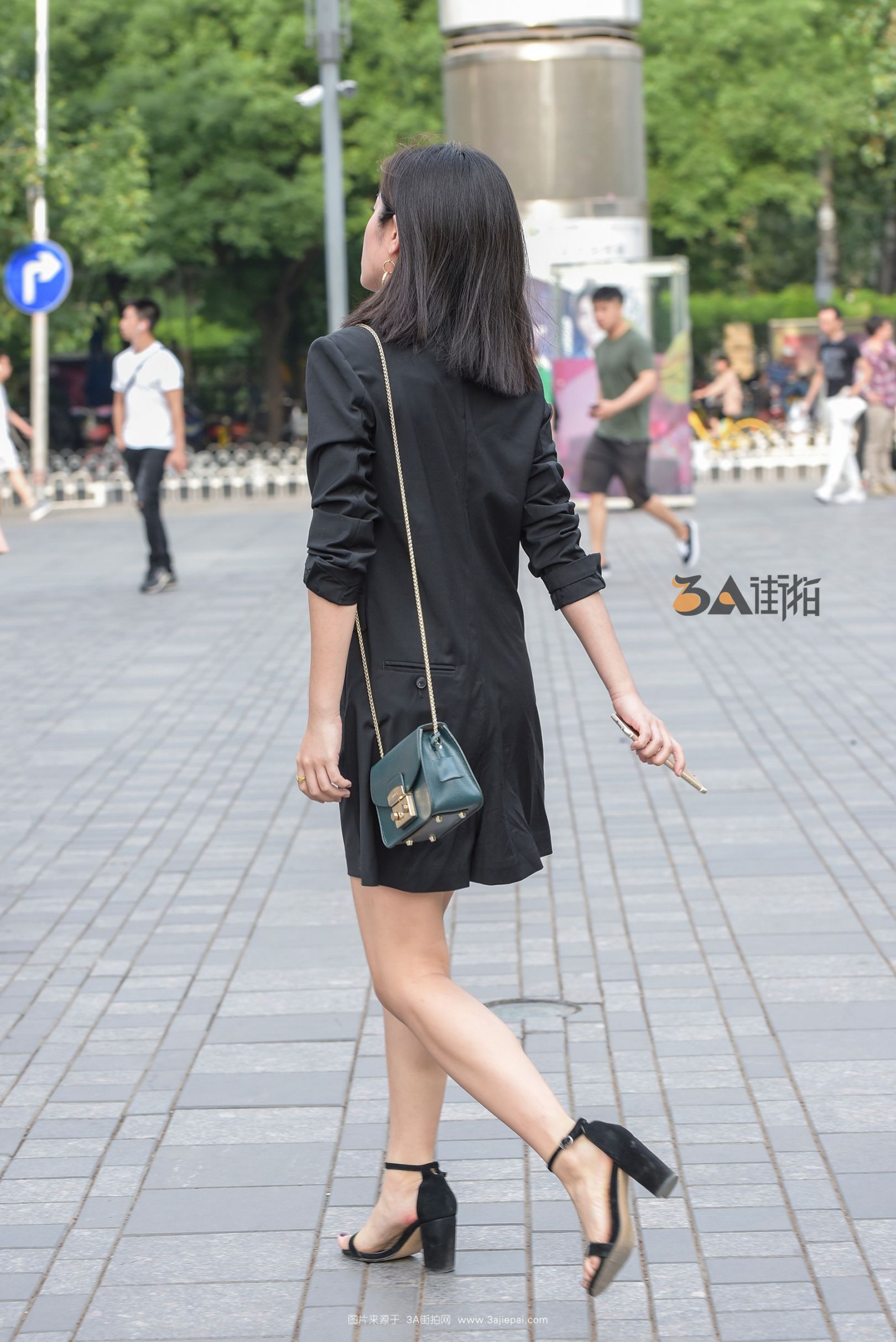 105567-hkwmukeptio.jpg