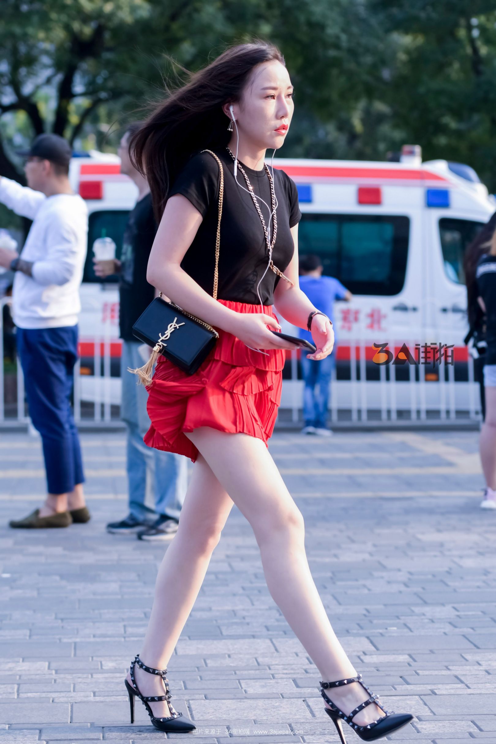 105551-wh15yknjxfo.jpg