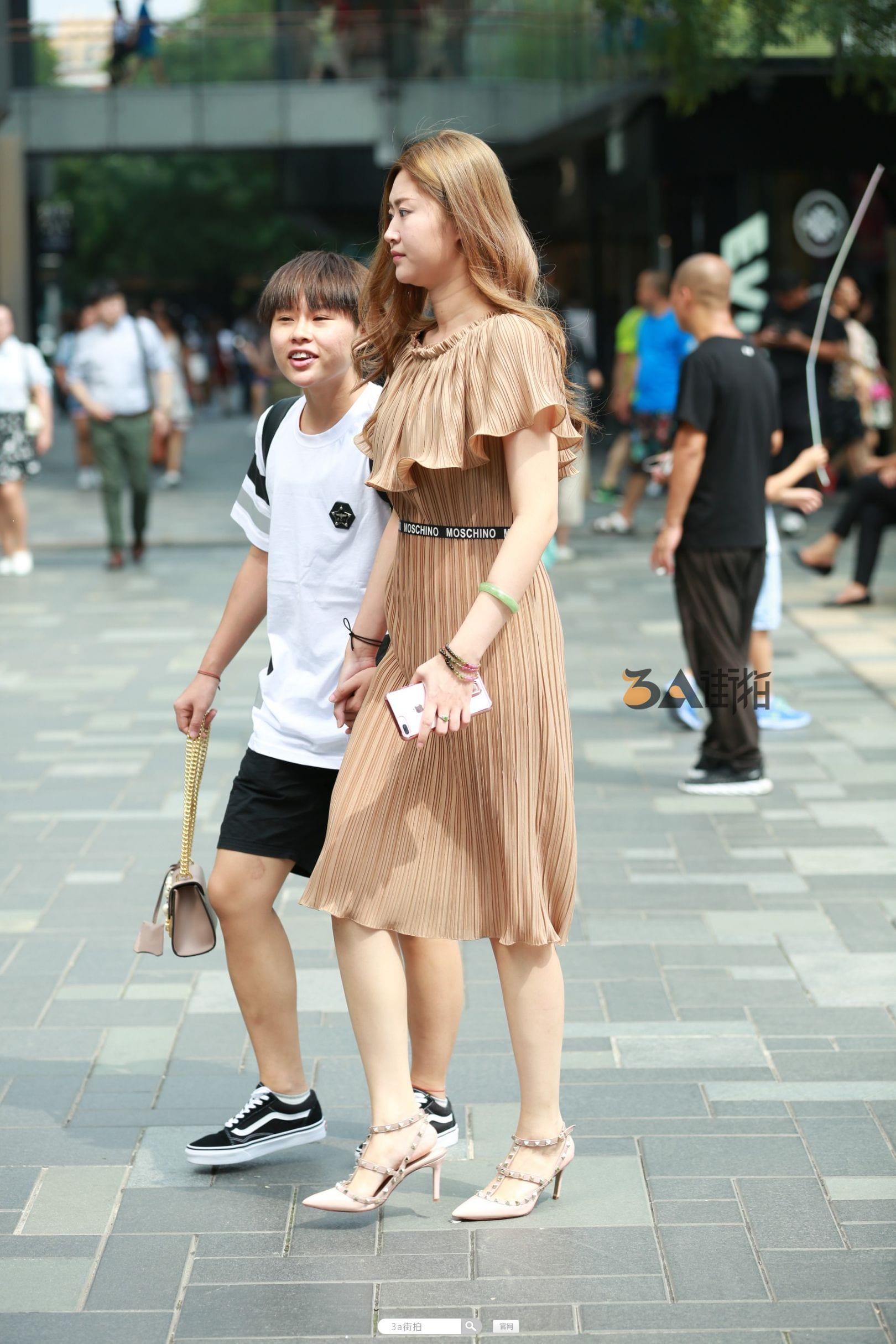 105766-yp4ldwxihf4.jpg