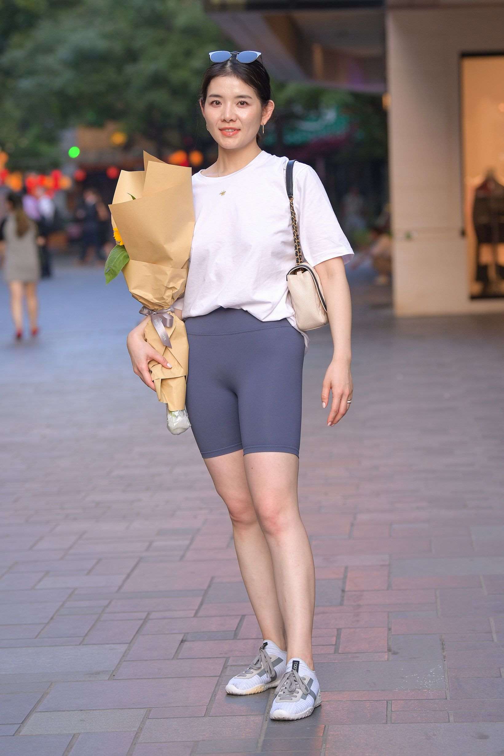 38810hgyaiufwxz5.jpg