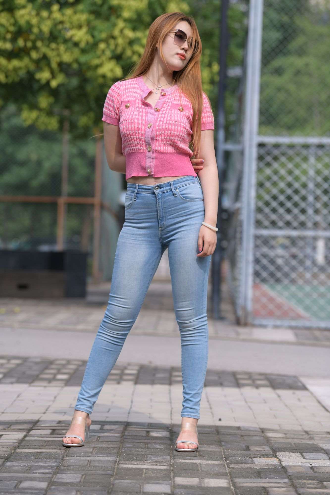 39888ivrr5bjmoli.jpg