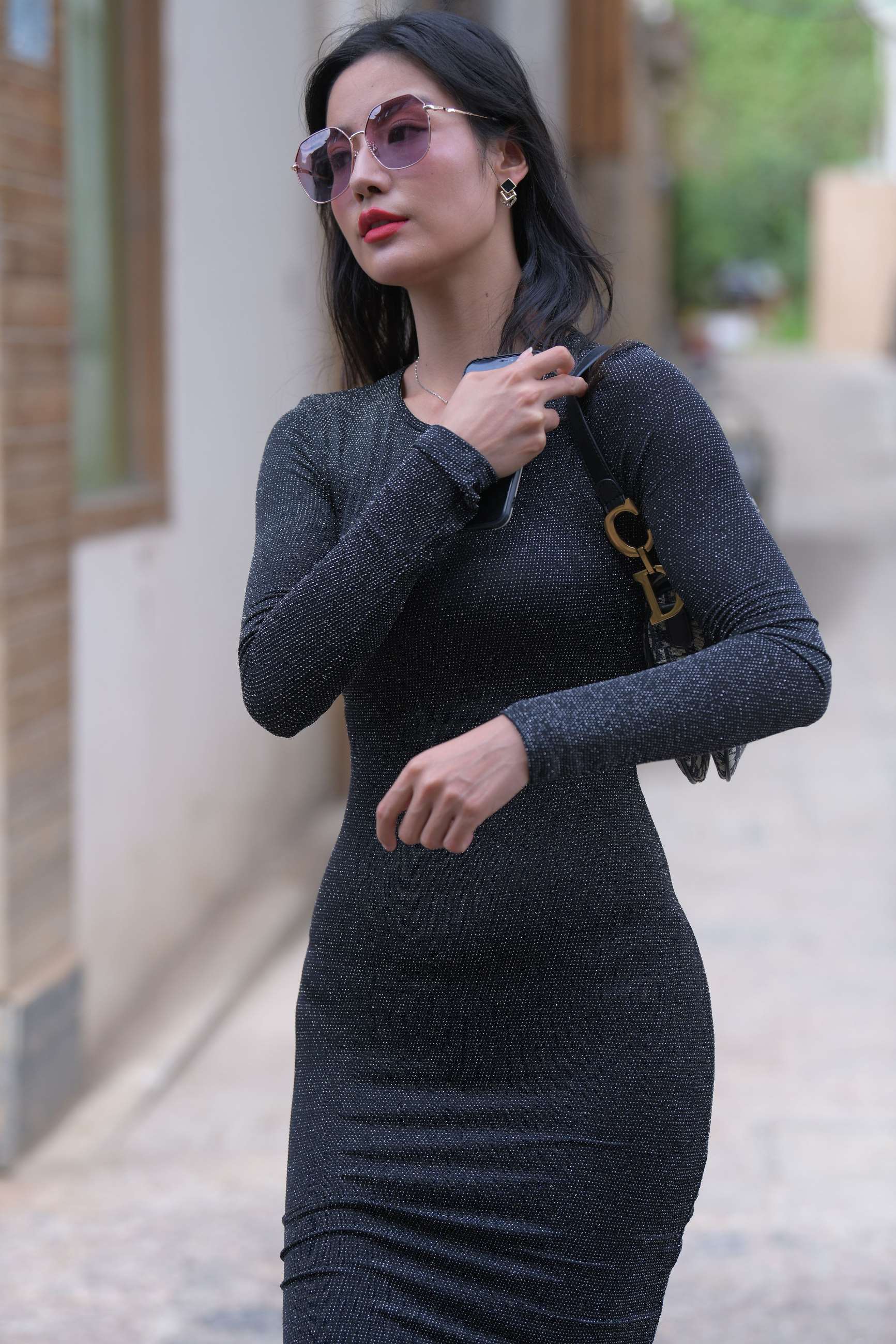 39284o4b3x4ujre1.jpg