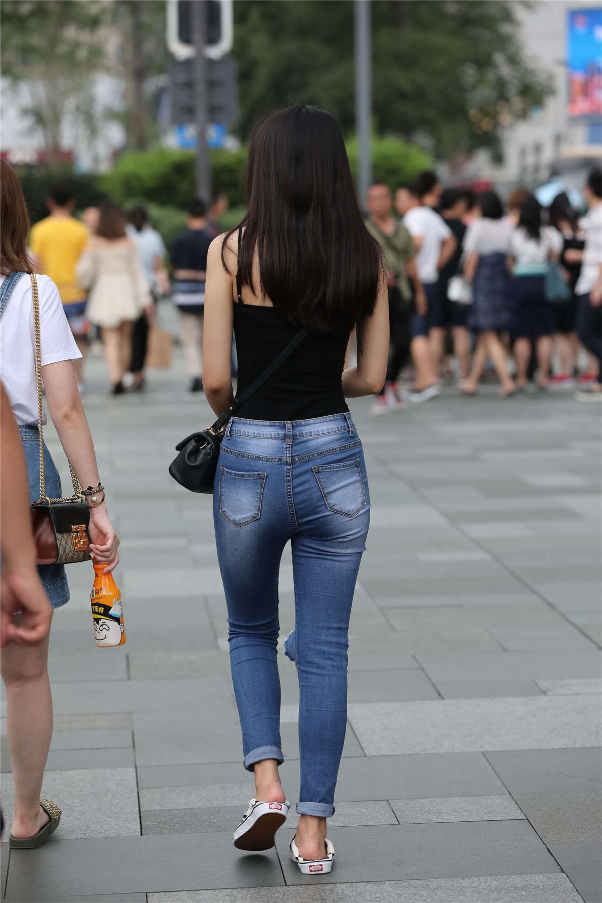38934-jpjiroqoe35.jpg