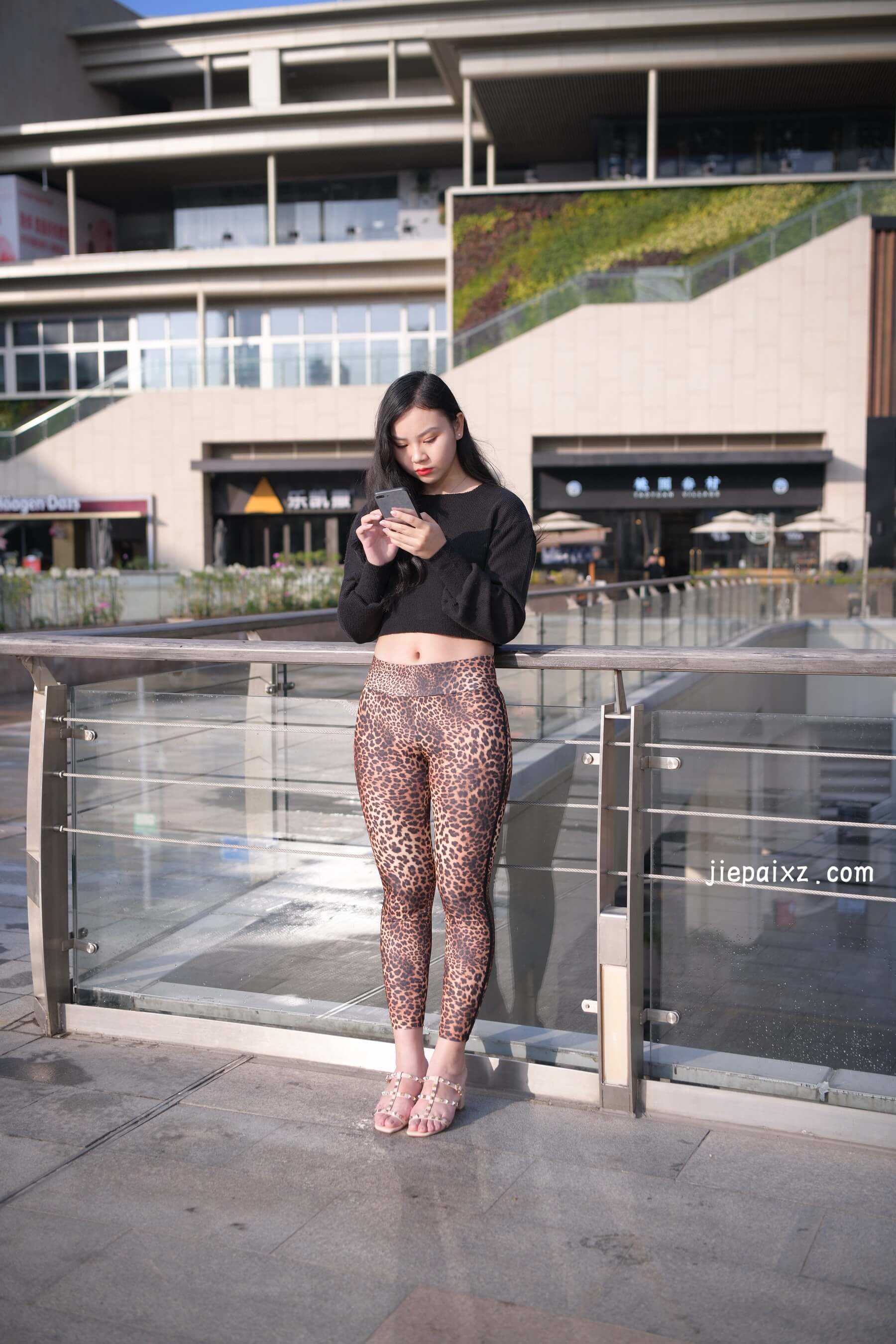 13911-5dwwd01xb4b.jpg