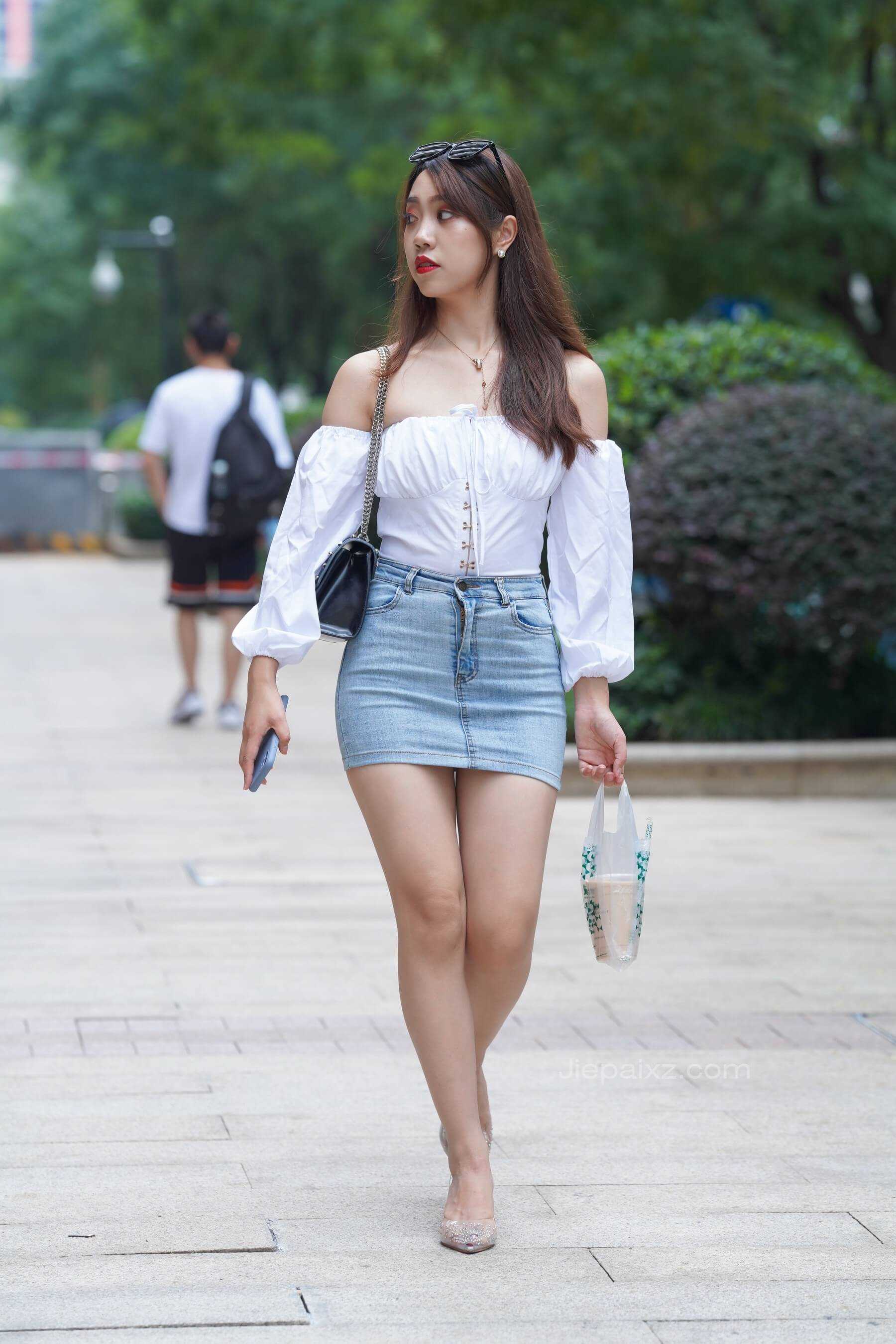 13255-02hyuiaxx3q.jpg