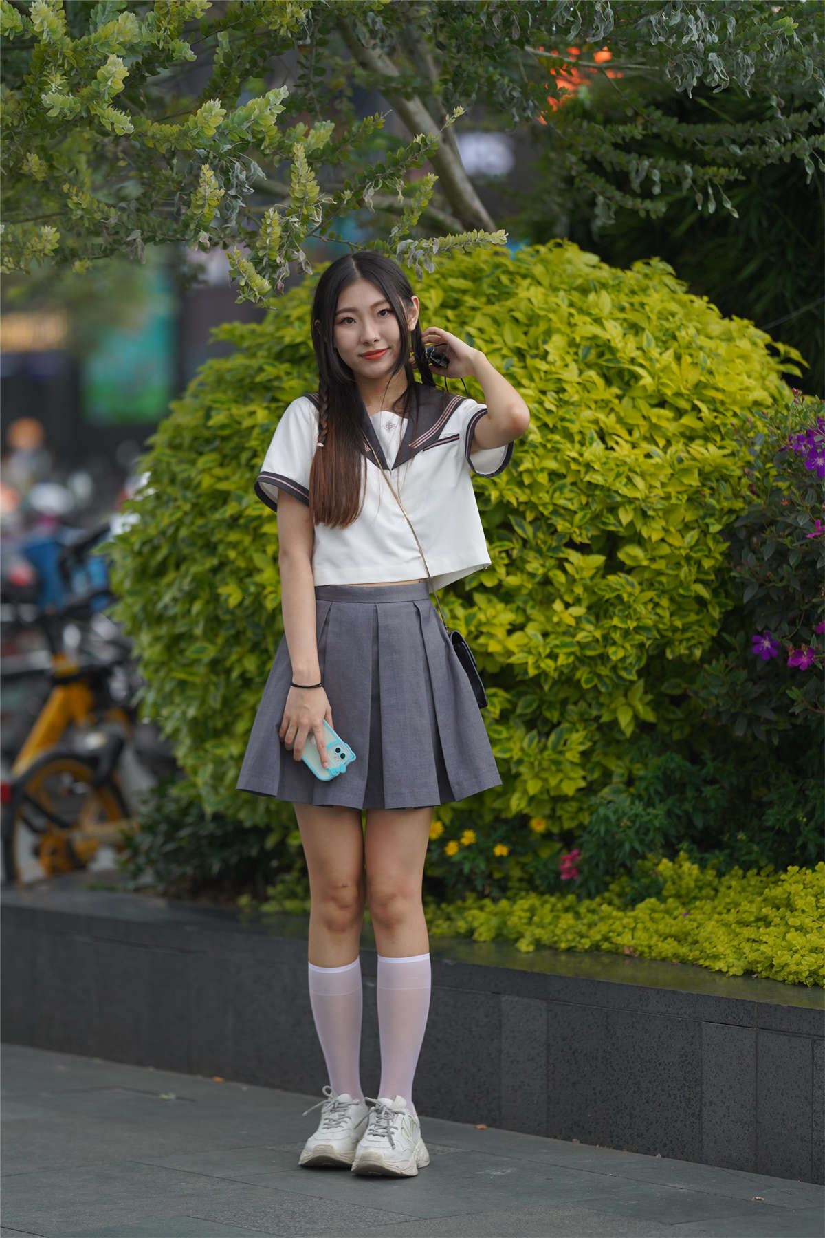 37994-q51yjl1tre3.jpg