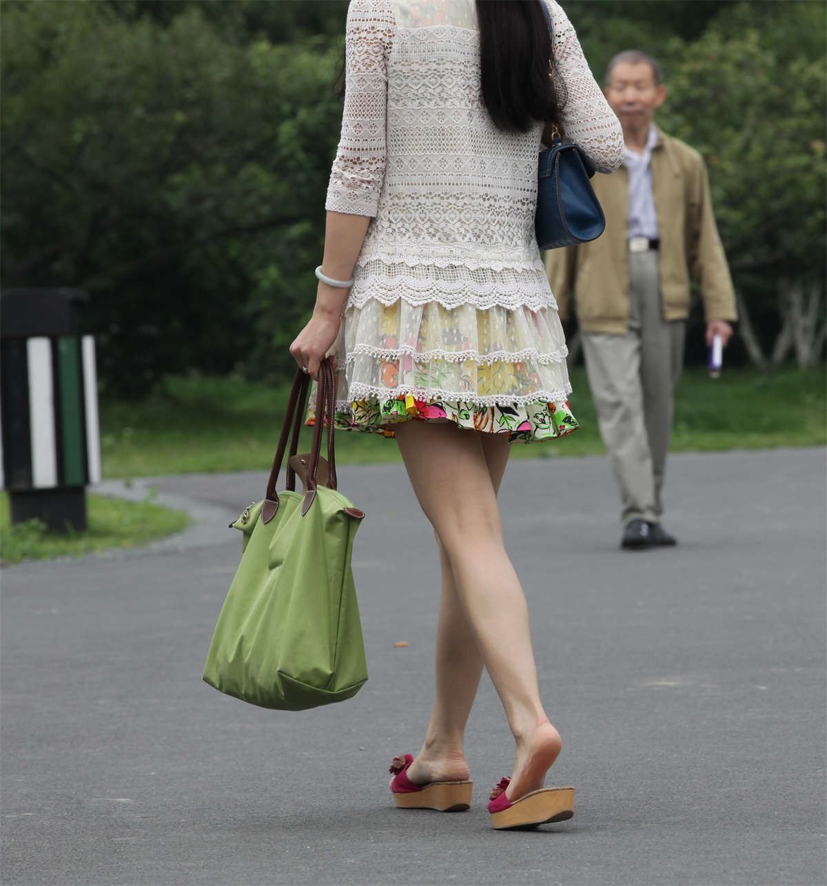 35060-0tt14x5qhaa.jpg