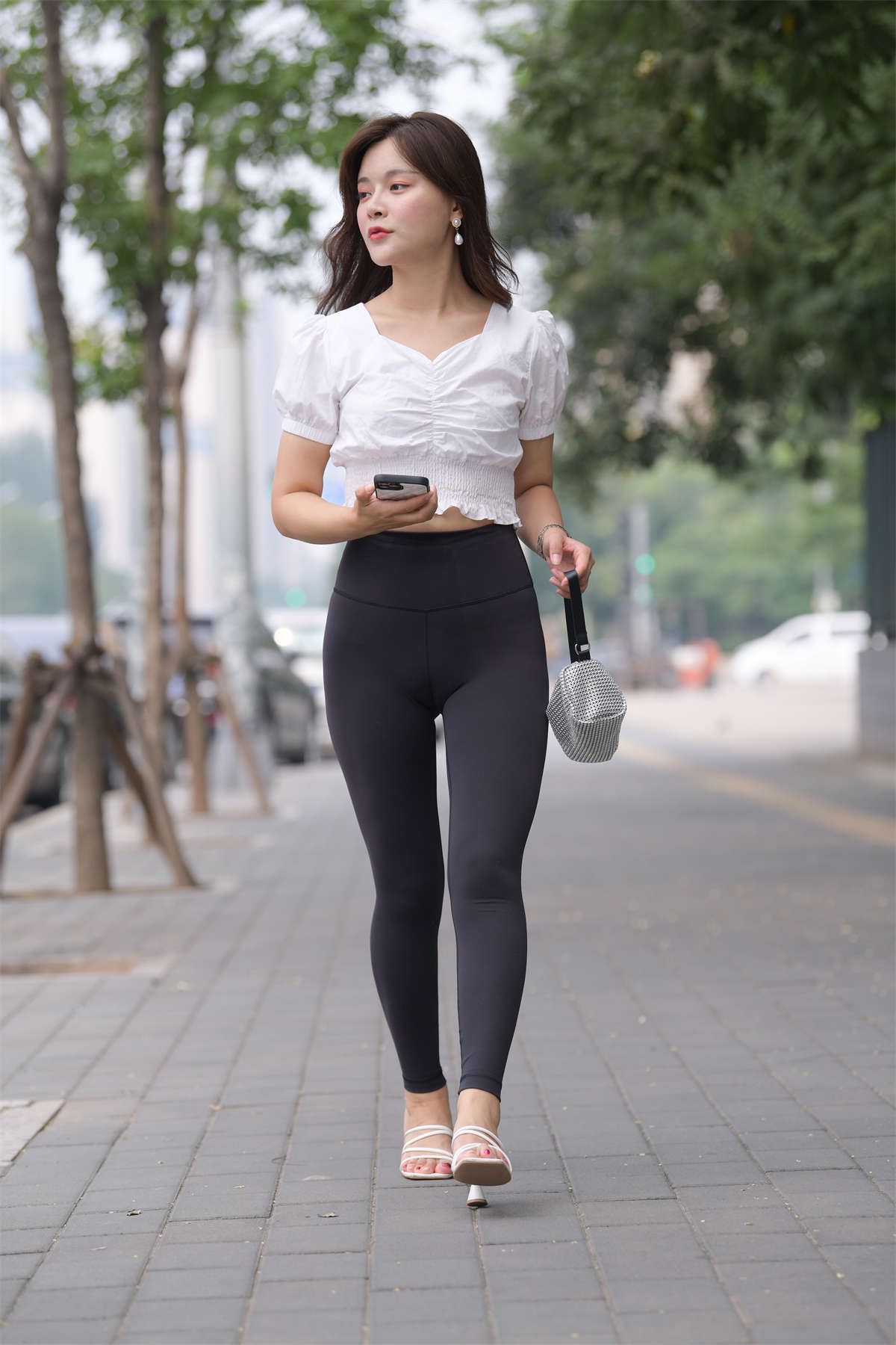 36553-e10y1usxcxx.jpg