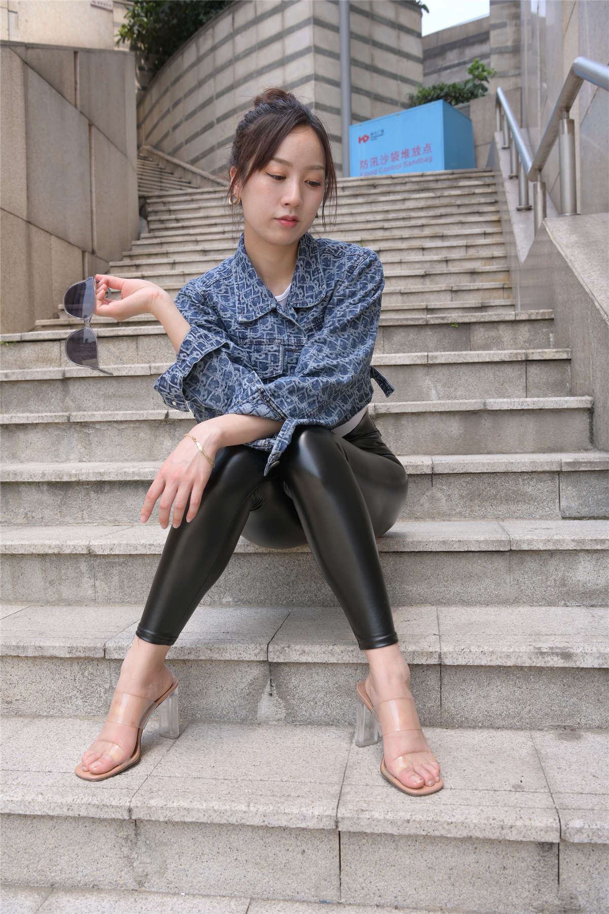 160251-wyxhkdy0dld.jpg