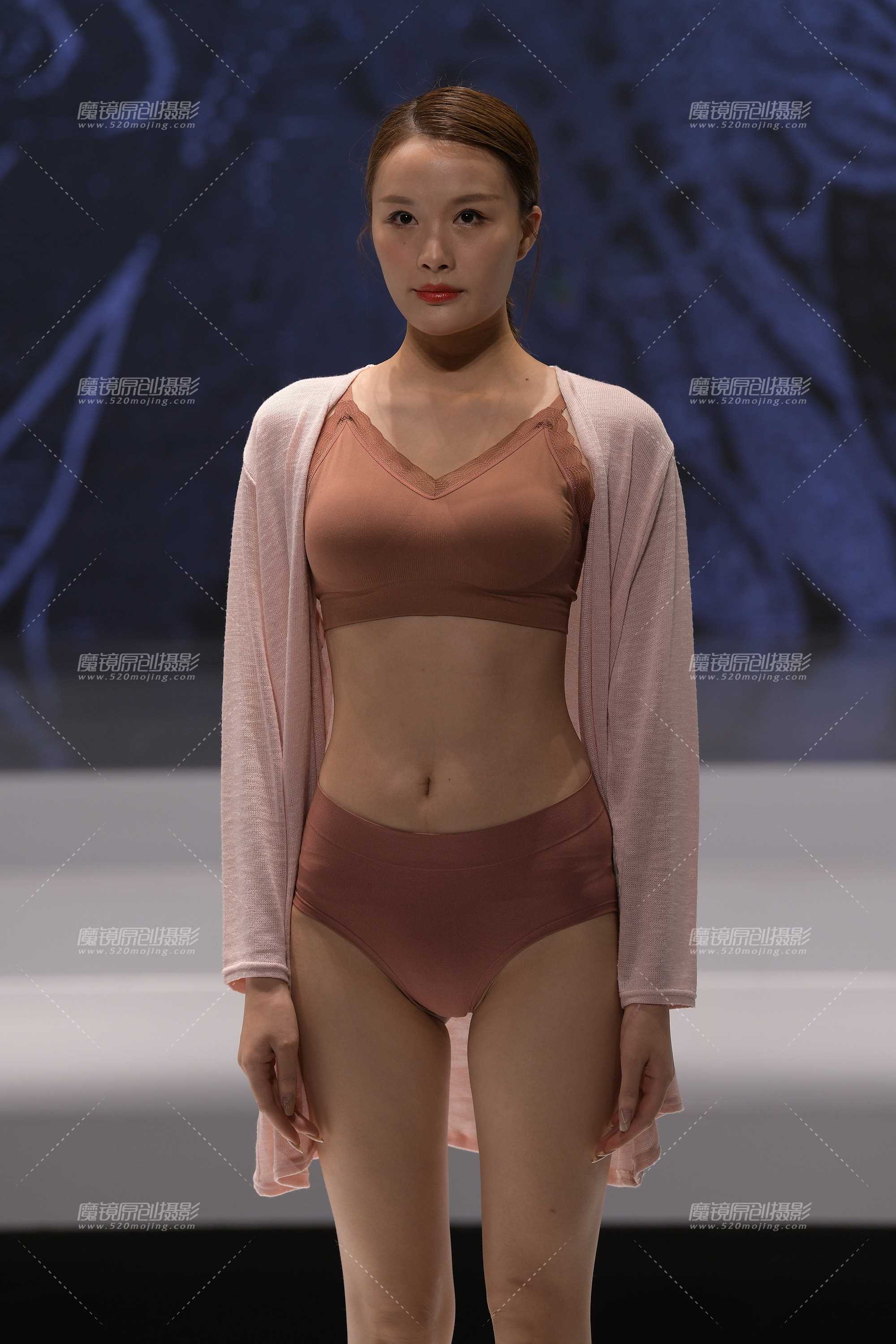 42438-iv5iqz5sa5b.jpg