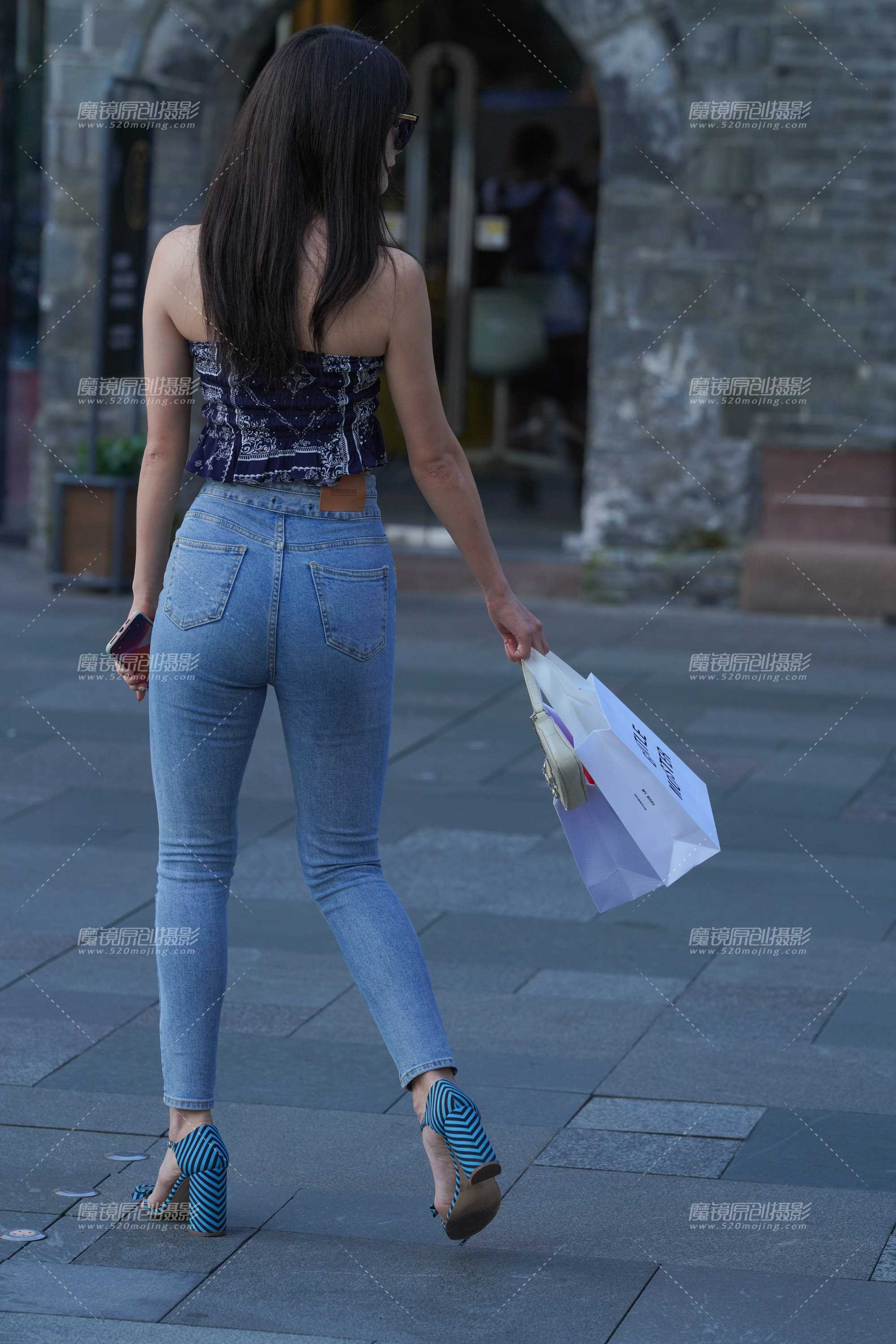 40070-jtdkg43hcgc.jpg