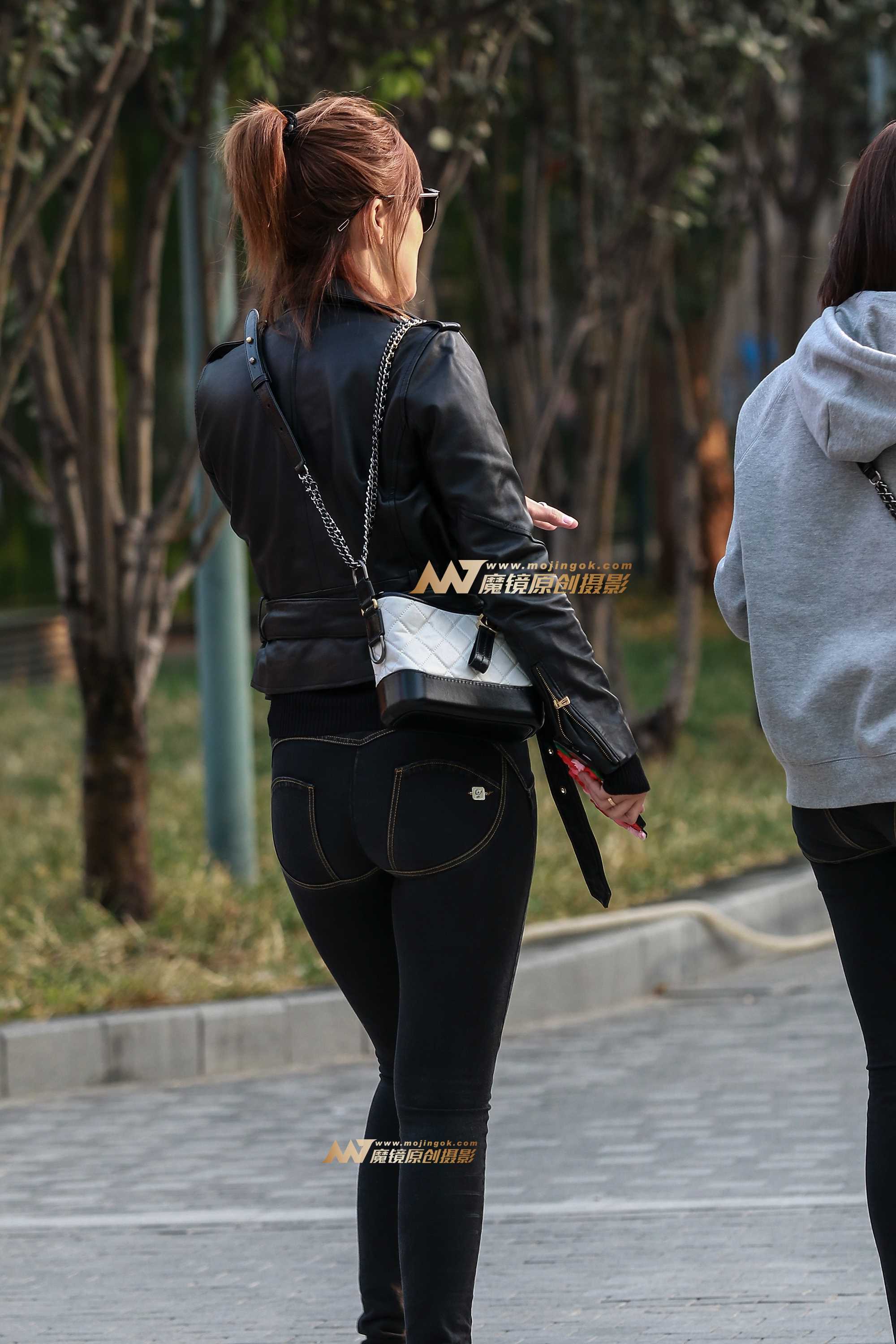 28118-2jyx5frrirc.jpg