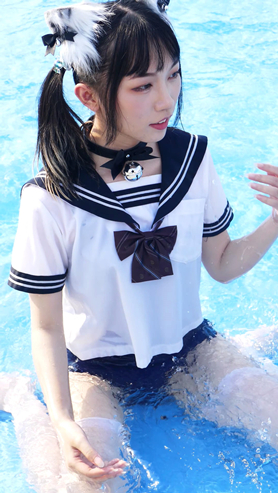 水手服小美女