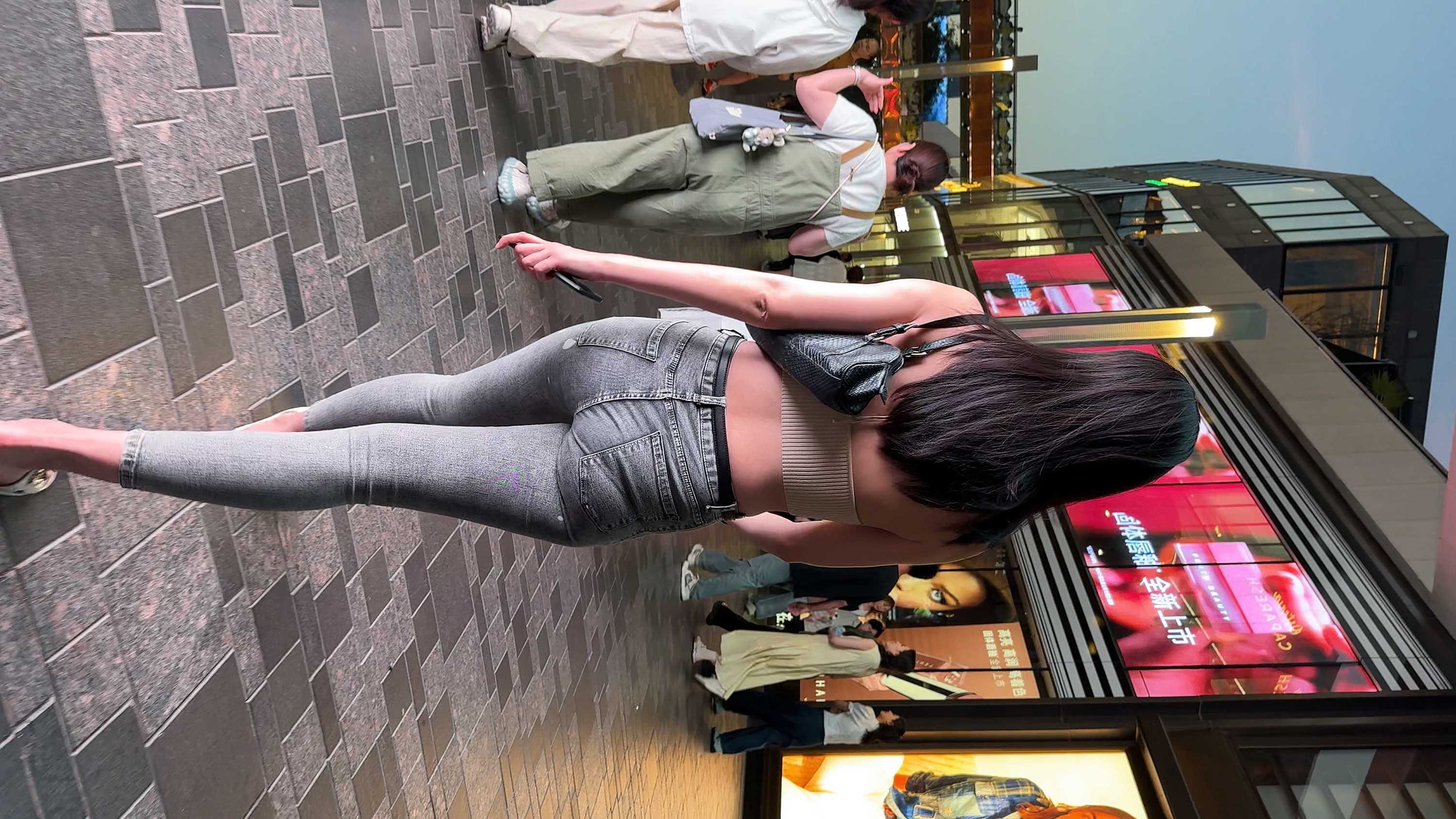 54781-mfkvwznrntb.jpg