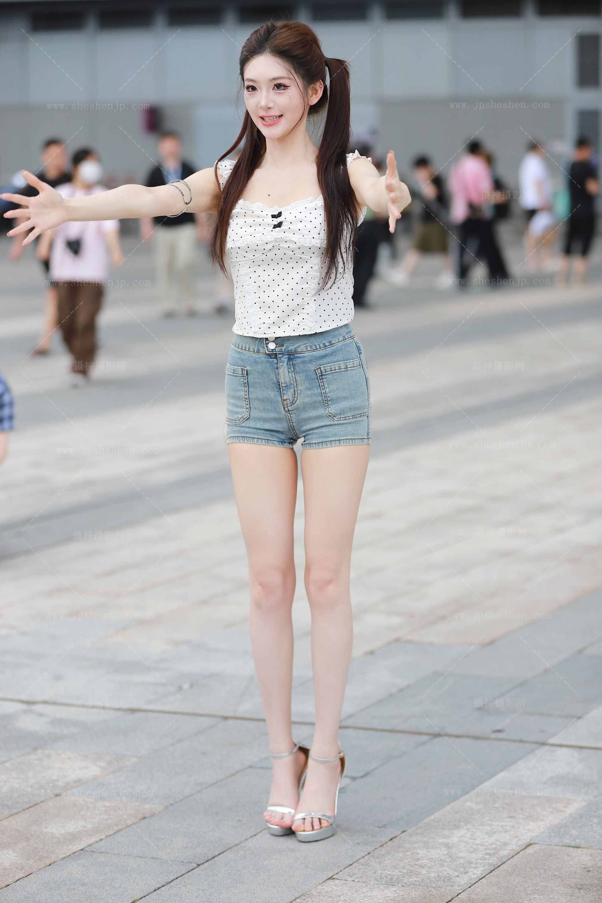 20451-l3sbulygoo1.jpg
