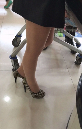 漂亮的少妇丝袜美腿