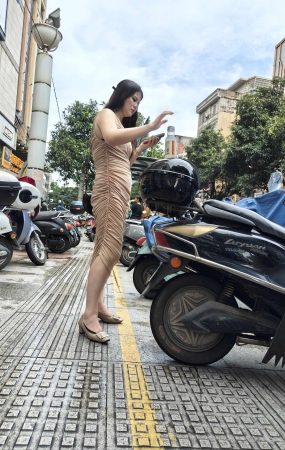 极品丰满包臀美人诱人