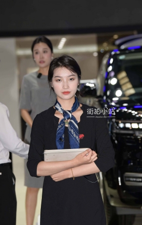 秀气的嘿丝小姐姐