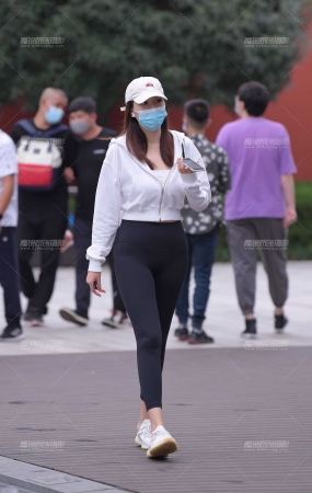 经典黑色紧身裤