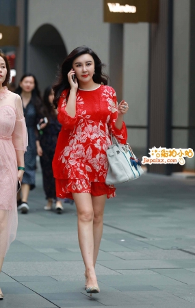 性感红裙极品美女