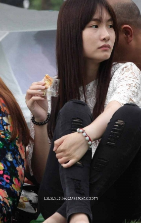 长发清纯美少女